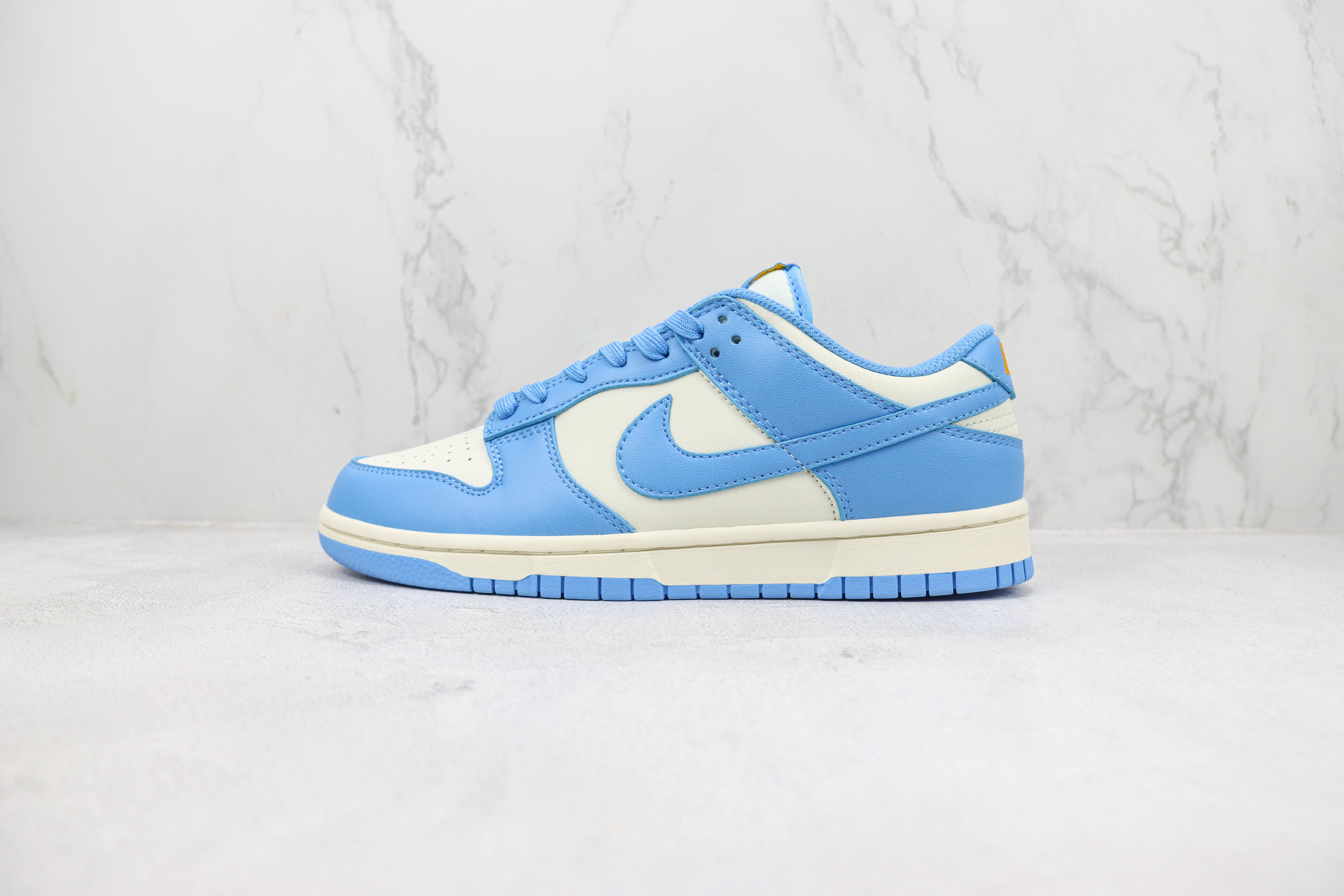 Nike Dunk Low North Carolina Blue