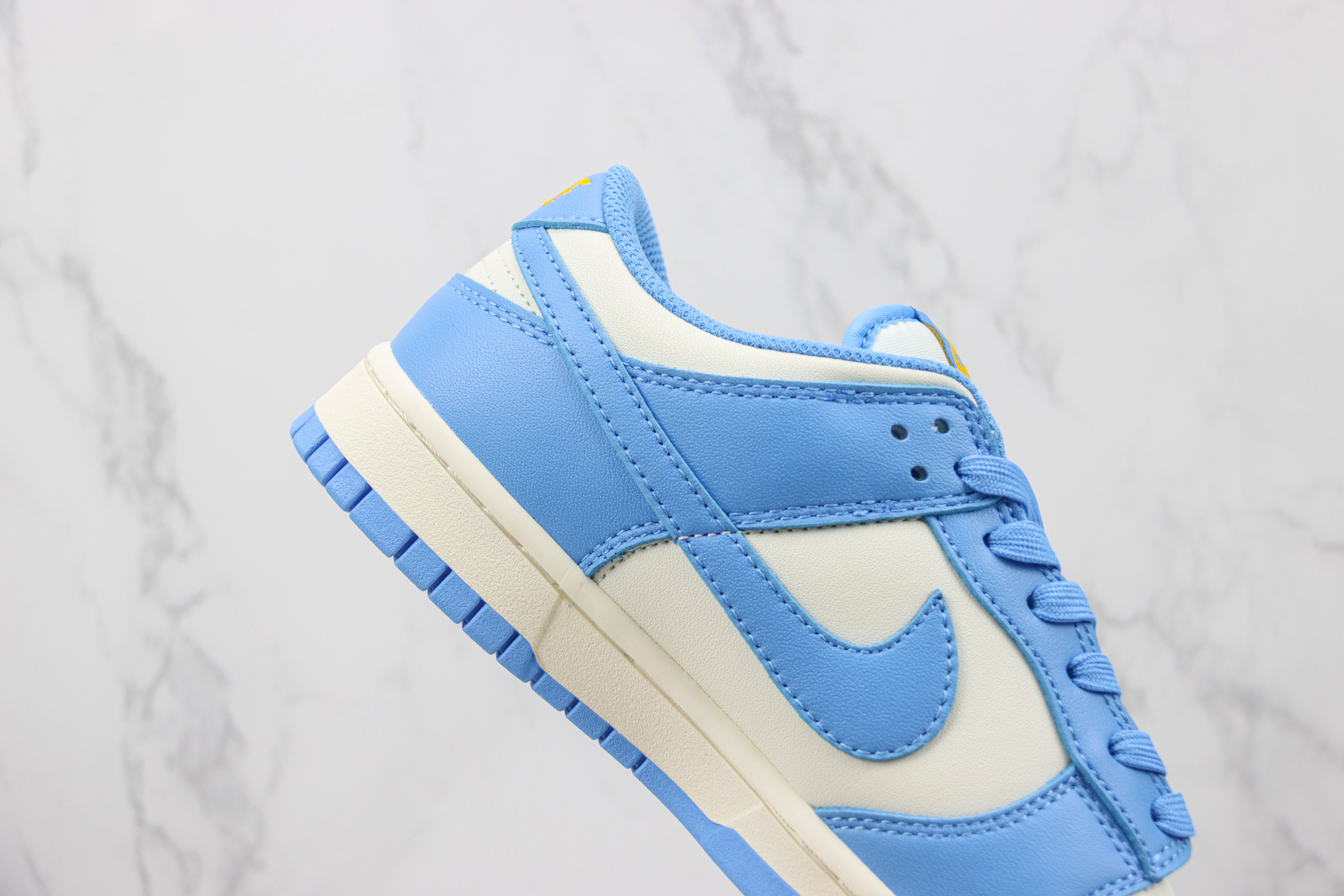 Nike Dunk Low North Carolina Blue