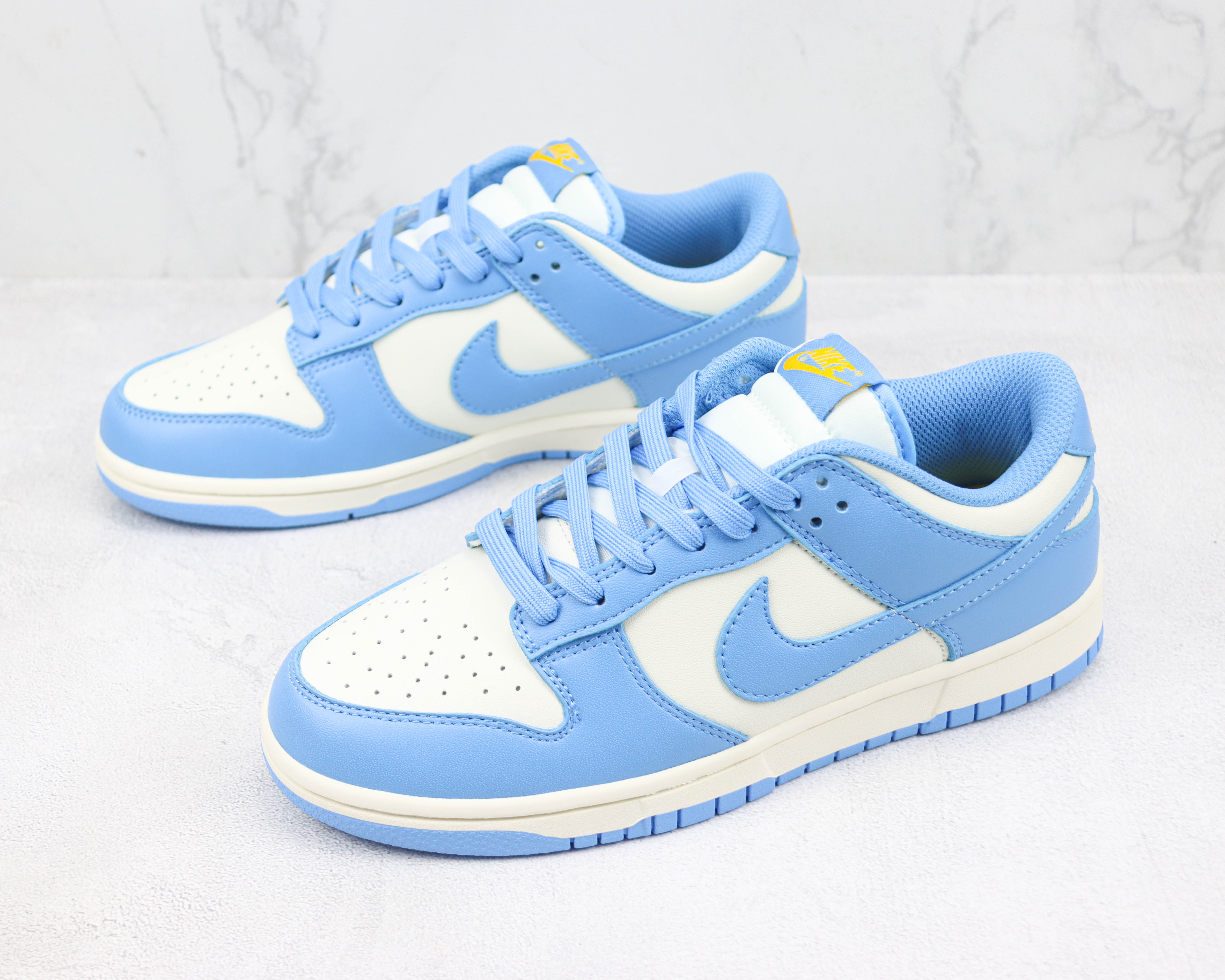 Nike Dunk Low North Carolina Blue