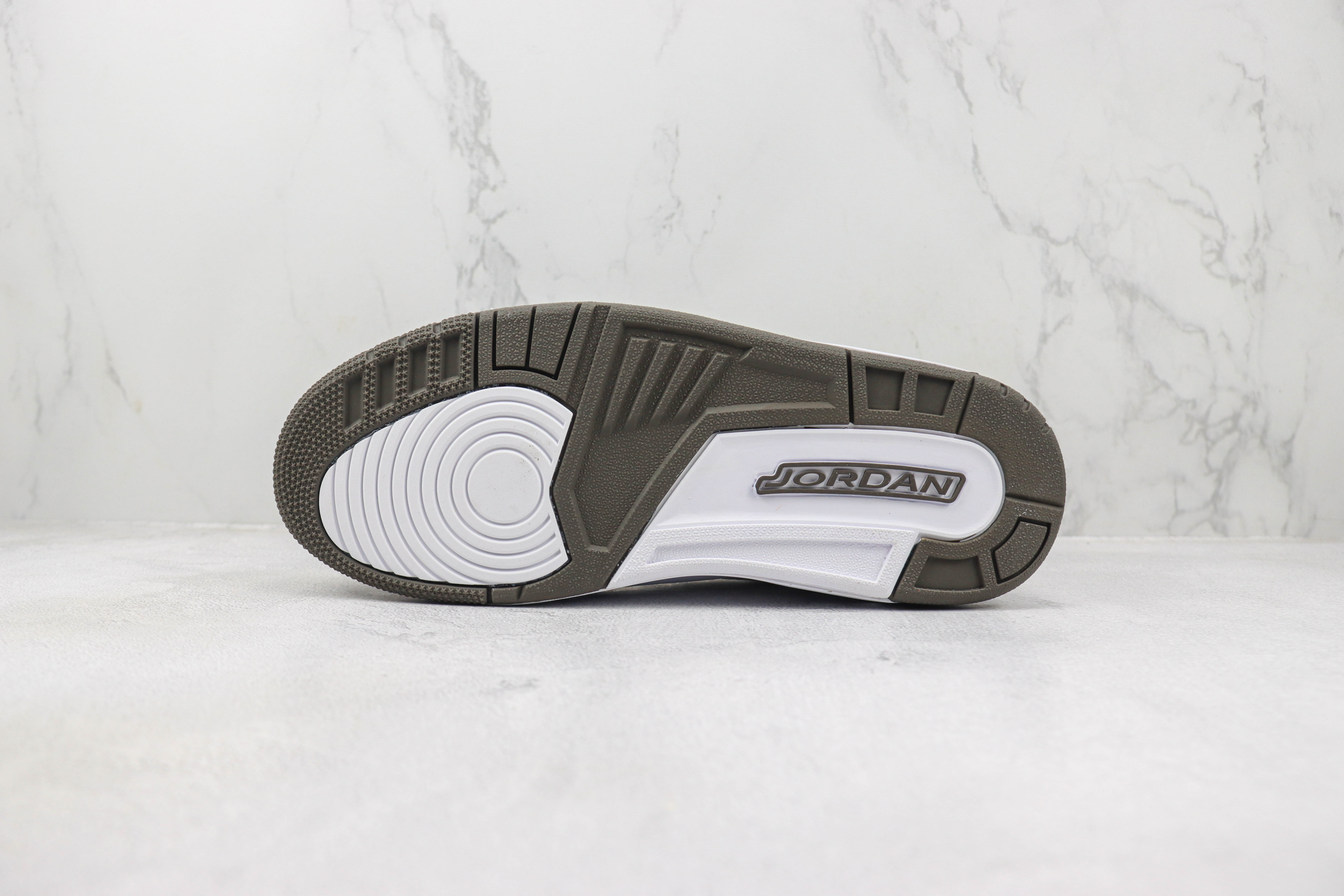 Air Jordan 3 “Mocha”