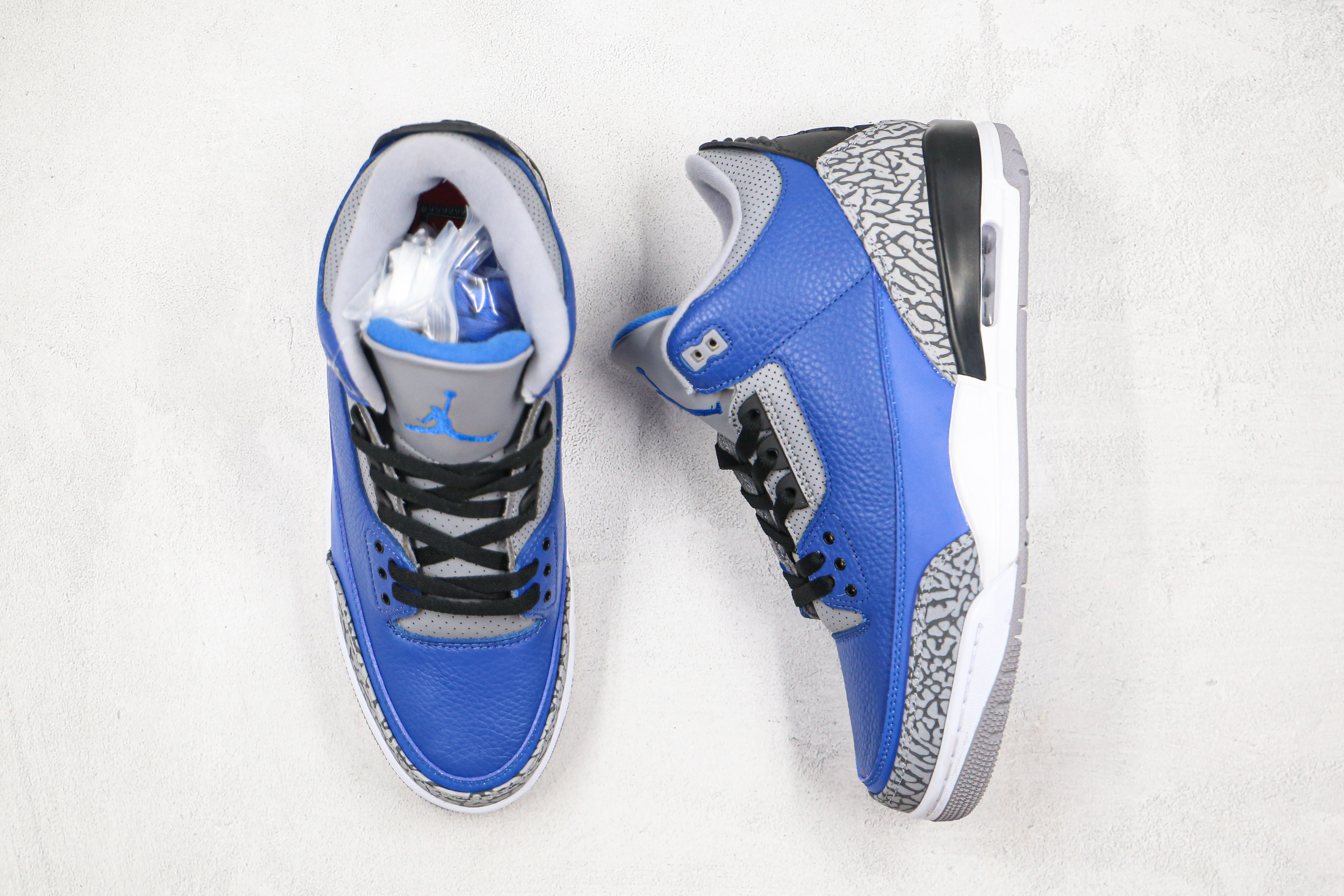 Air Jordan 3 “Varsity Royal”