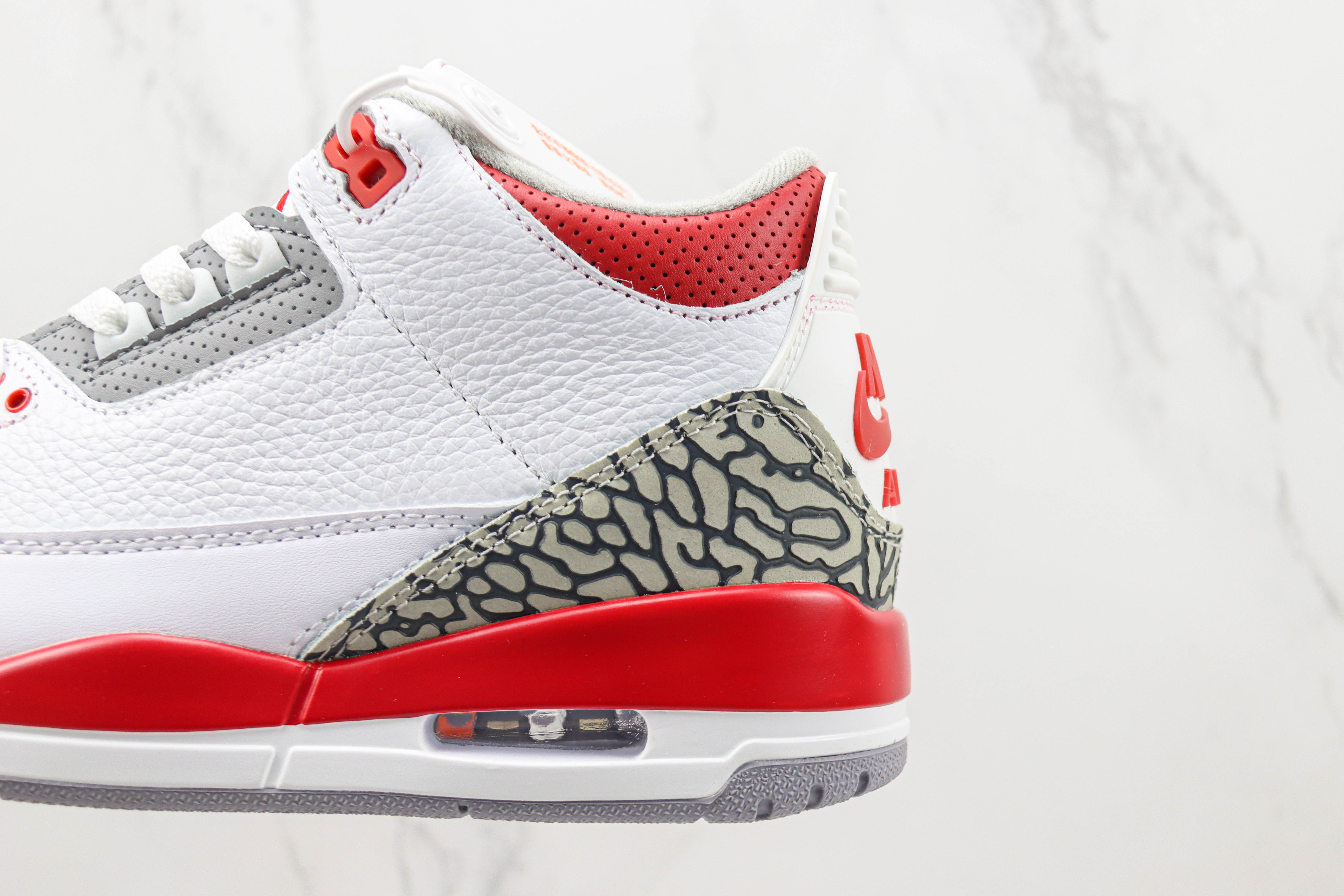 Air Jordan 3 OG “Fire Red” Vintage Flame Red