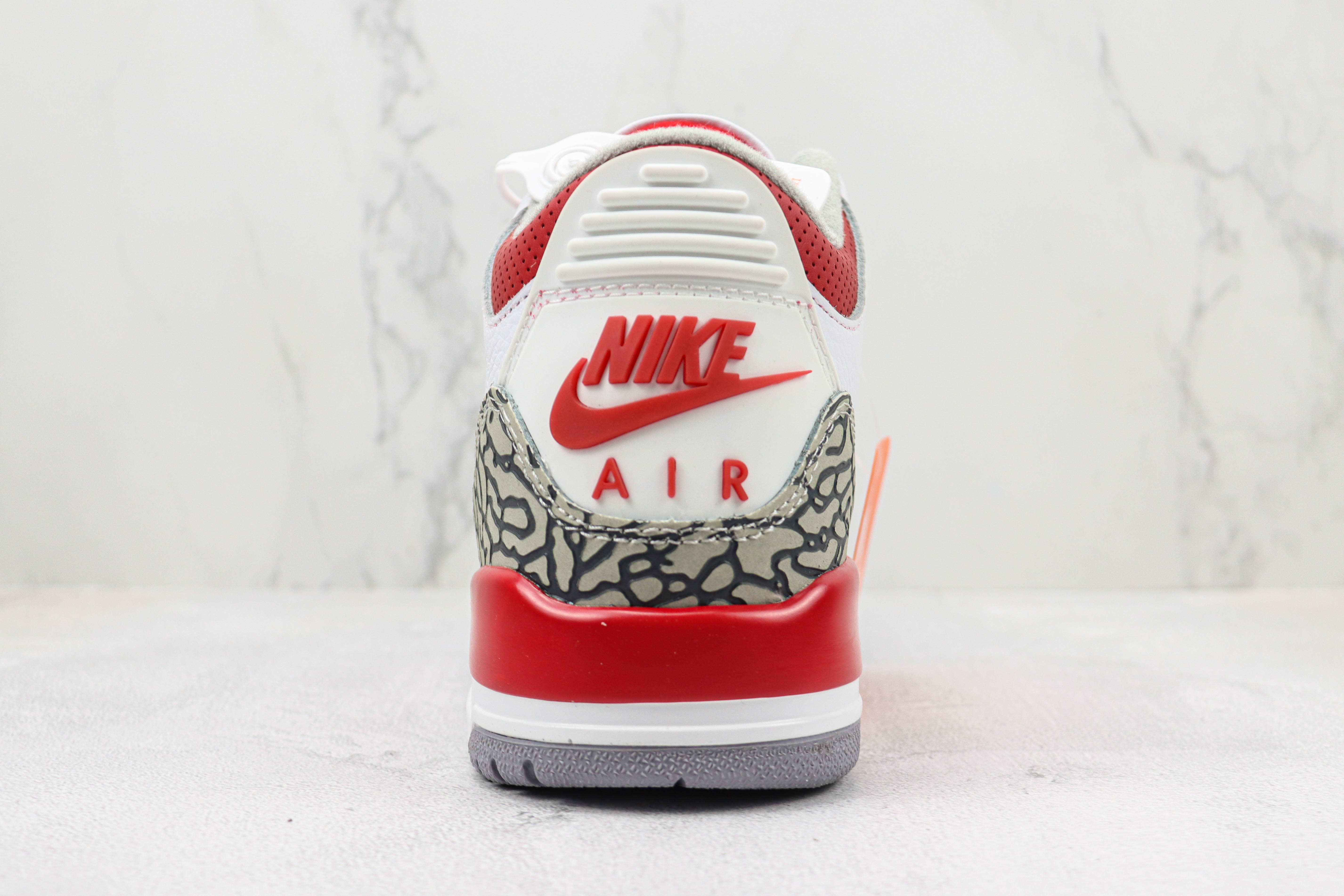 Air Jordan 3 OG “Fire Red” Vintage Flame Red