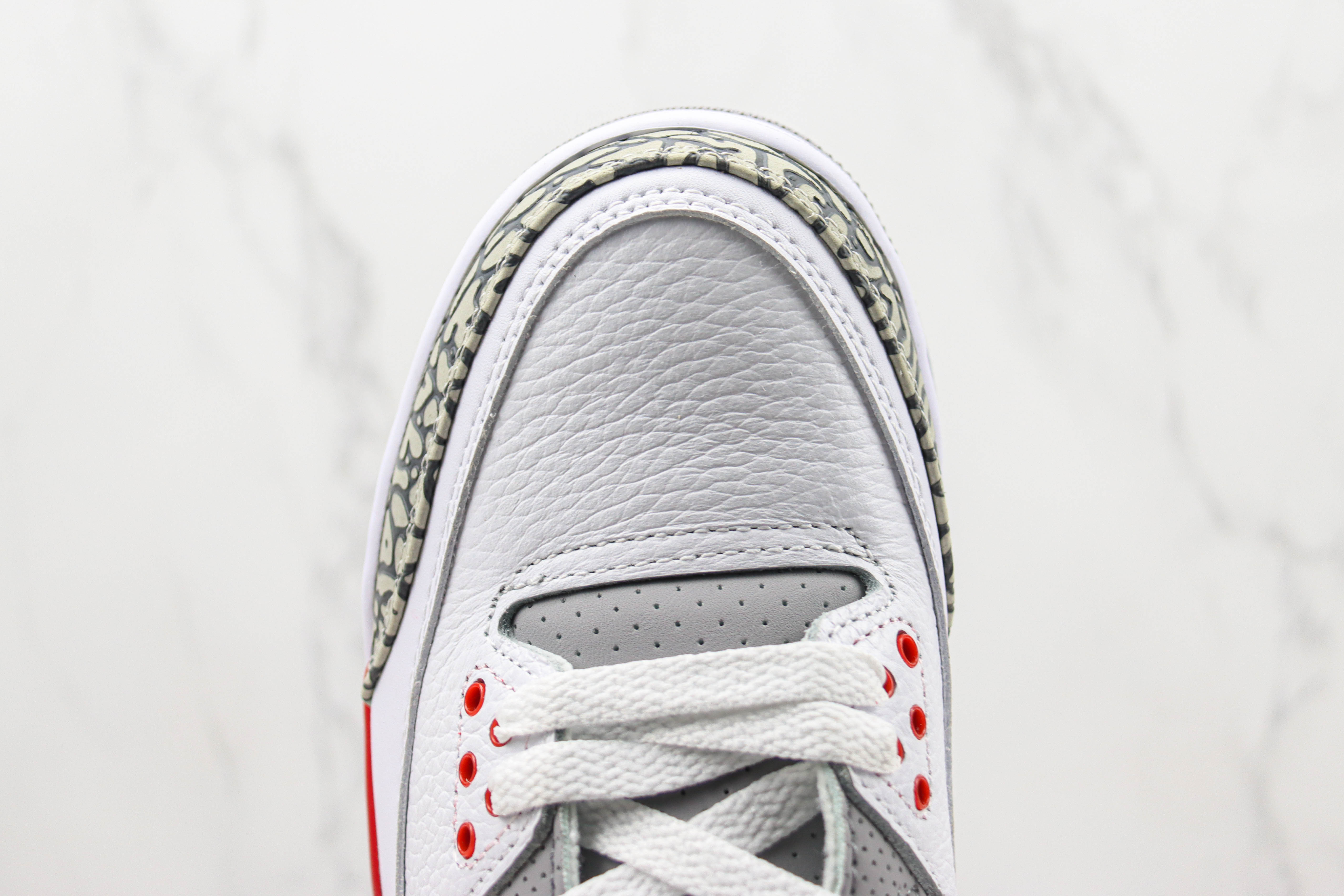 Air Jordan 3 OG “Fire Red” Vintage Flame Red