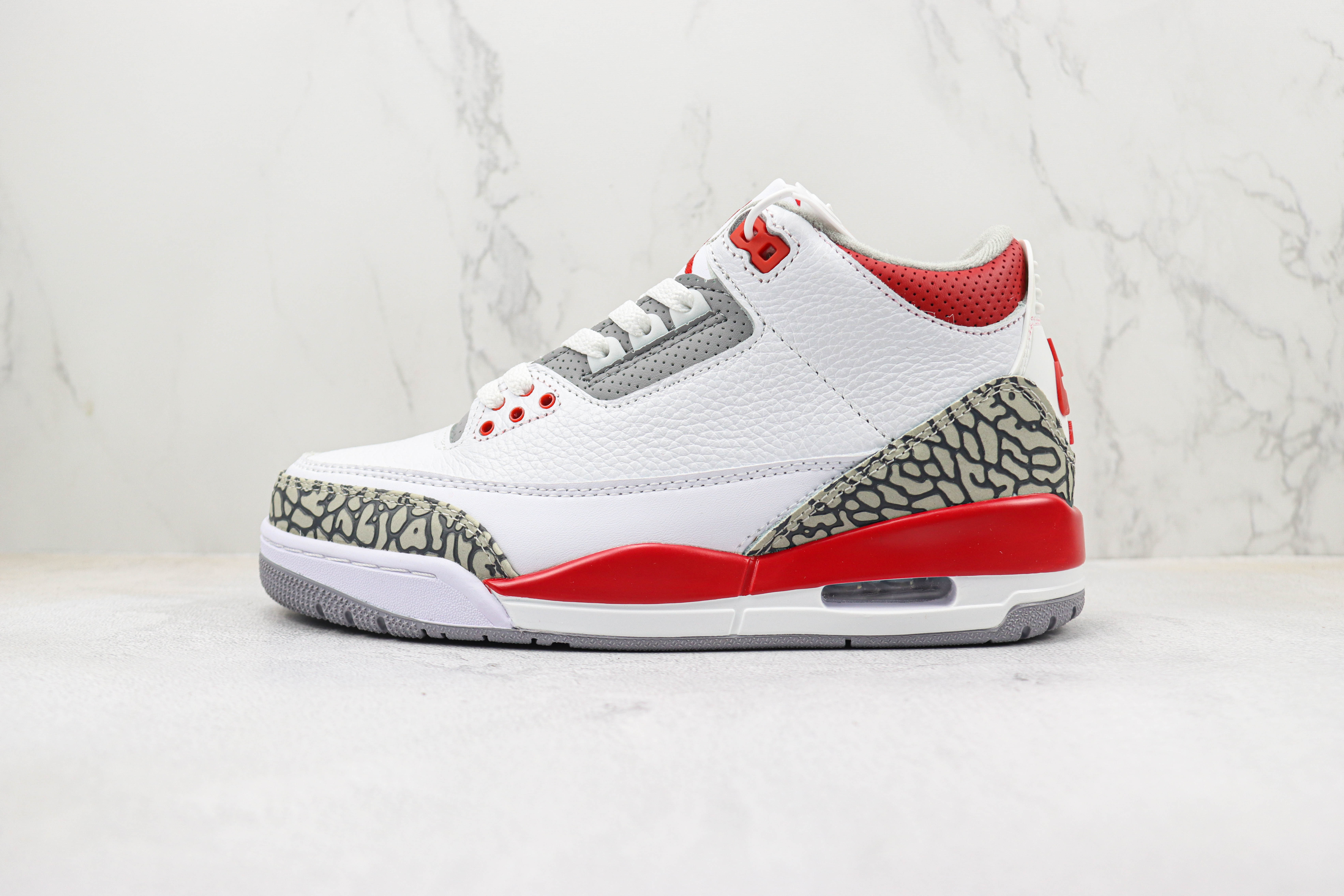 Air Jordan 3 OG “Fire Red” Vintage Flame Red