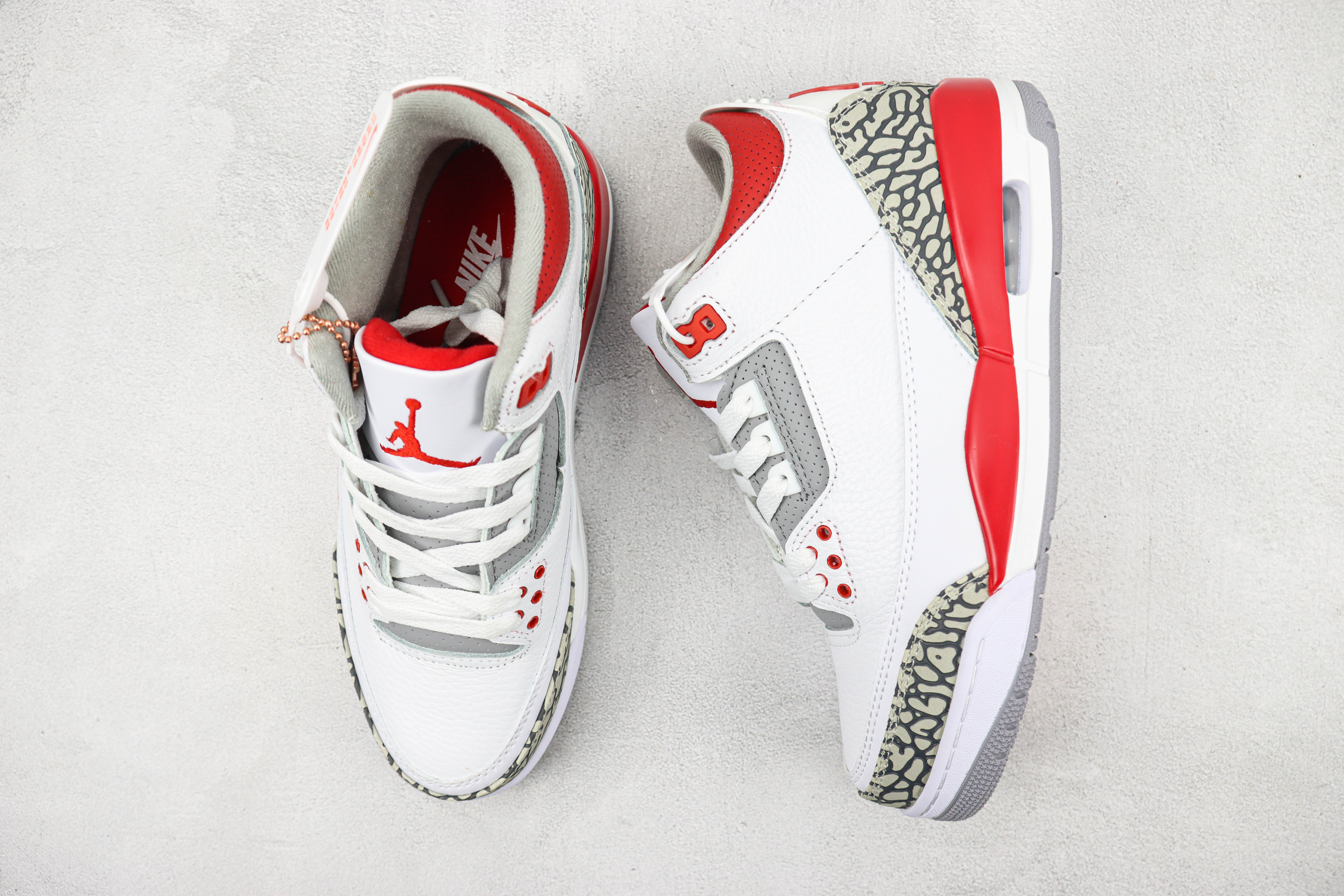 Air Jordan 3 OG “Fire Red” Vintage Flame Red