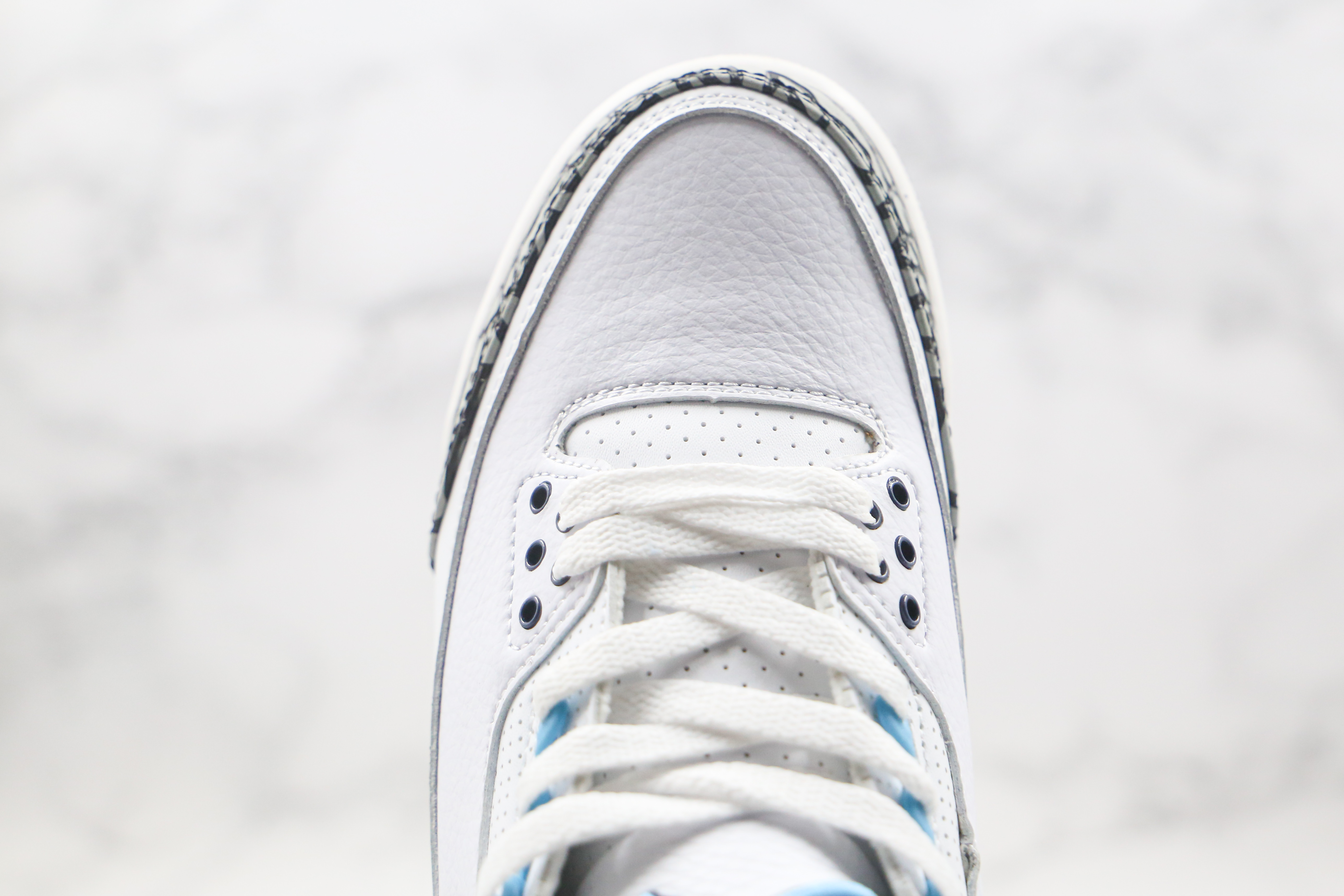 Air Jordan 3 Retro UNC