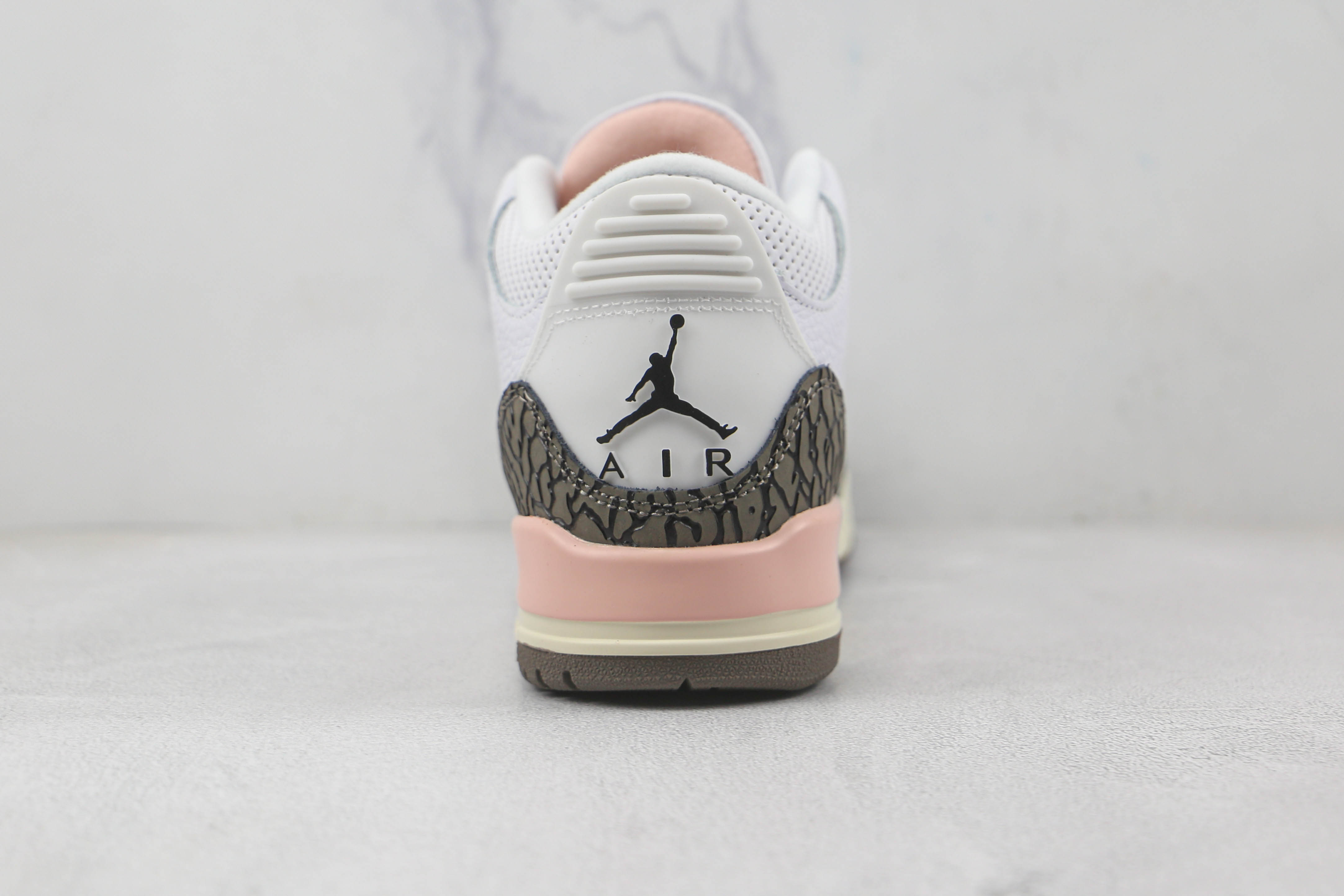 Air Jordan 3 Sakura