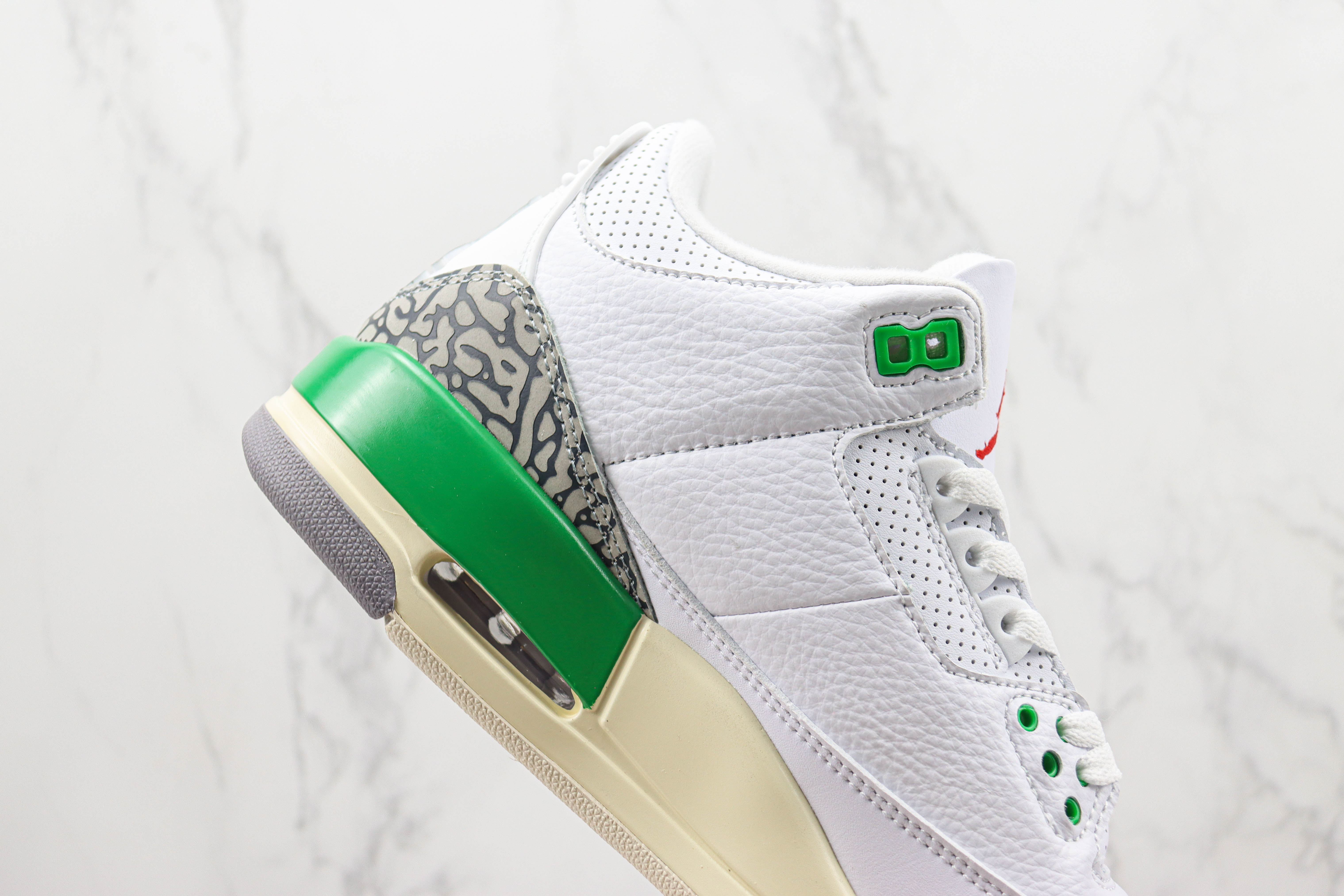 Air Jordan 3 WMNS “Lucky Green”