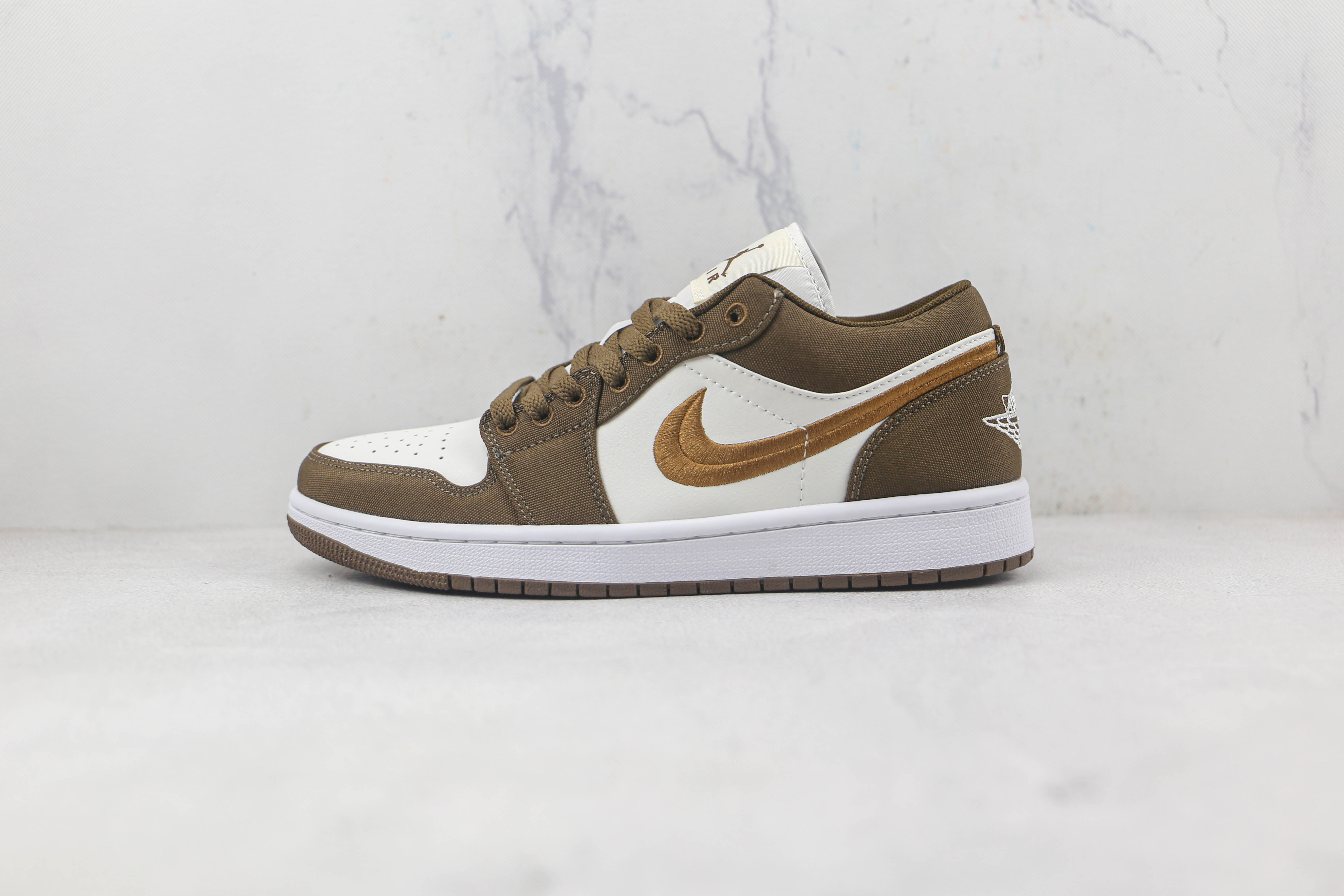Air Jordan 1 Low “Mocha Toe”