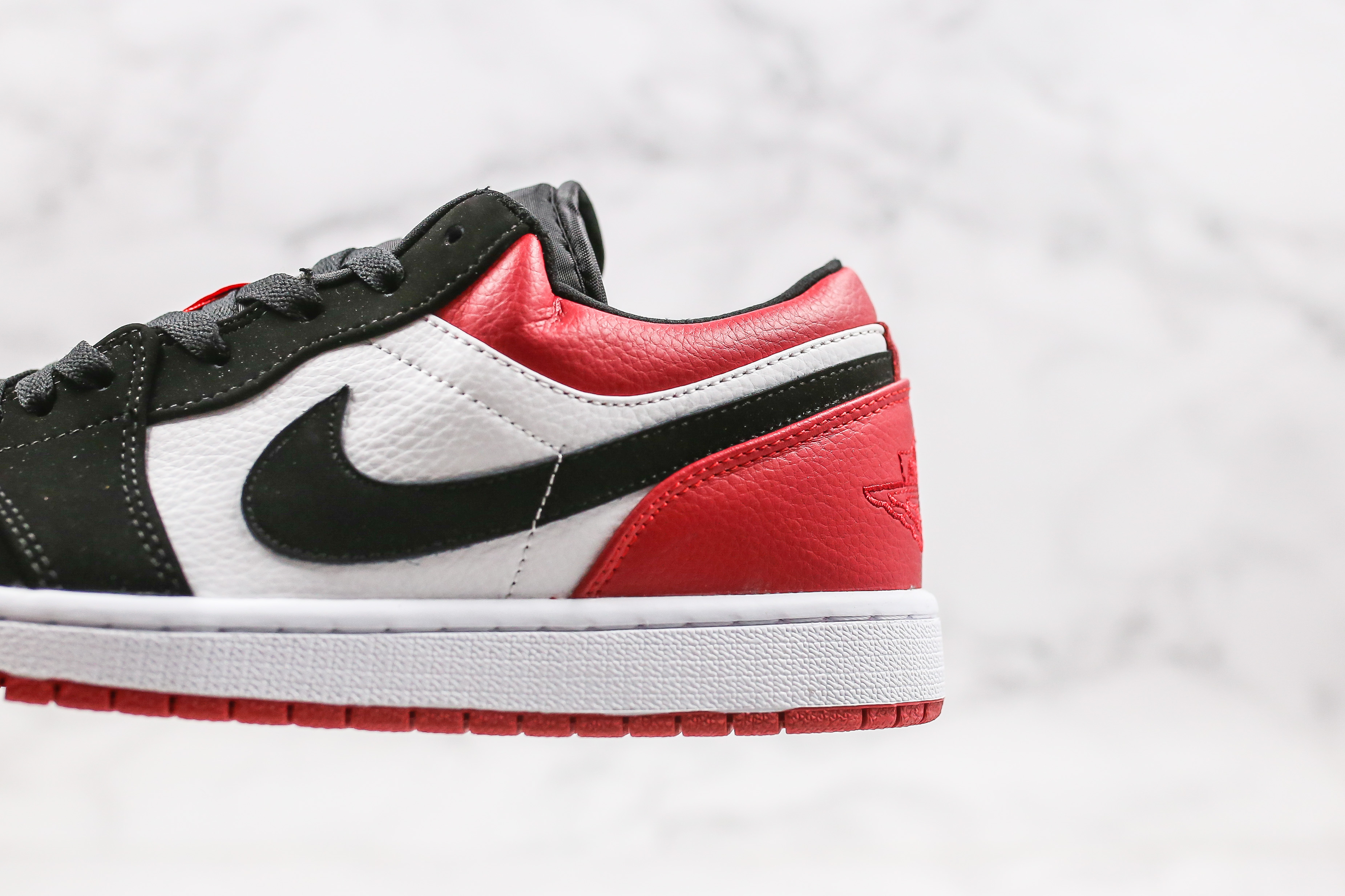 Air Jordan 1 Low Black Toe