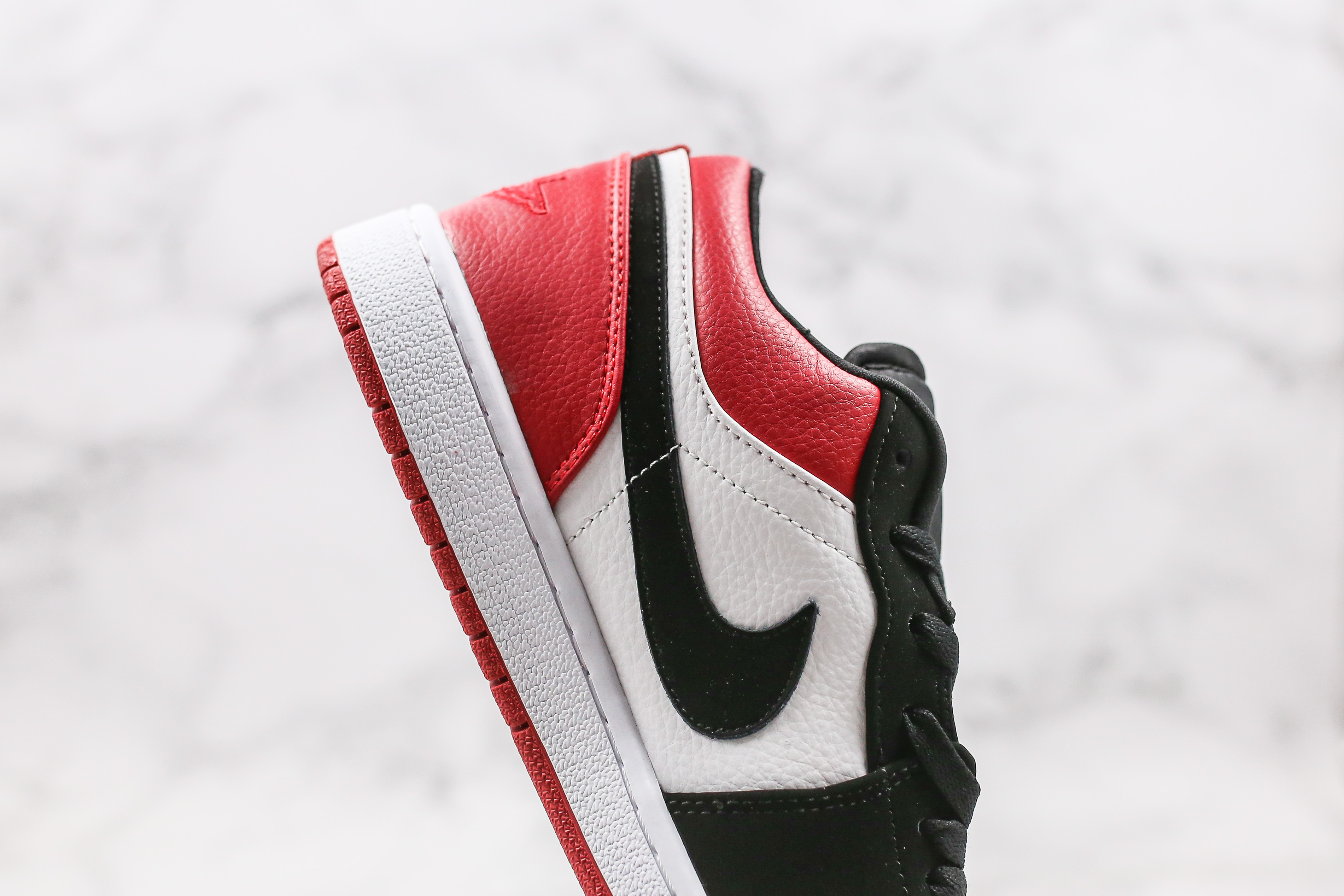 Air Jordan 1 Low Black Toe
