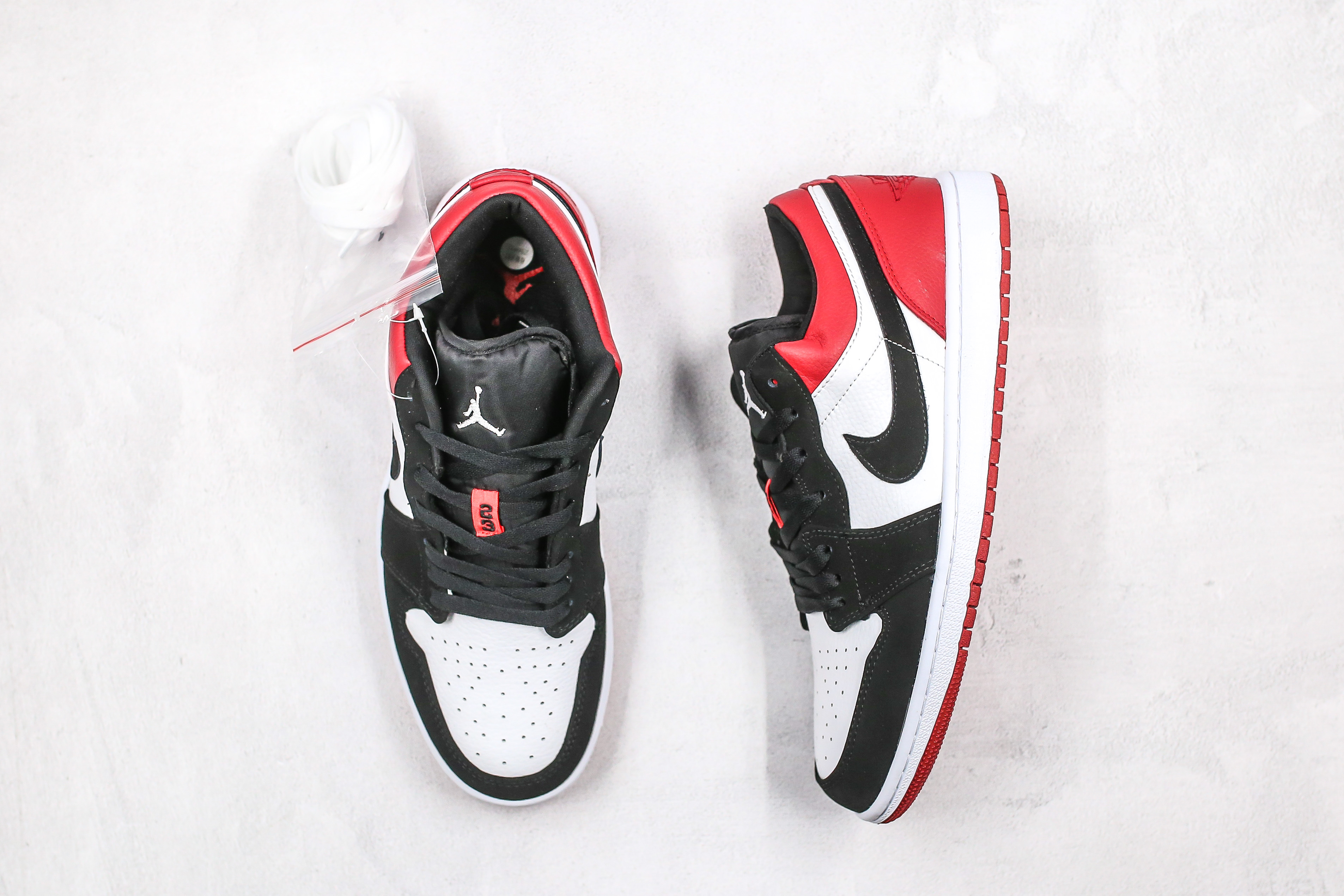 Air Jordan 1 Low Black Toe