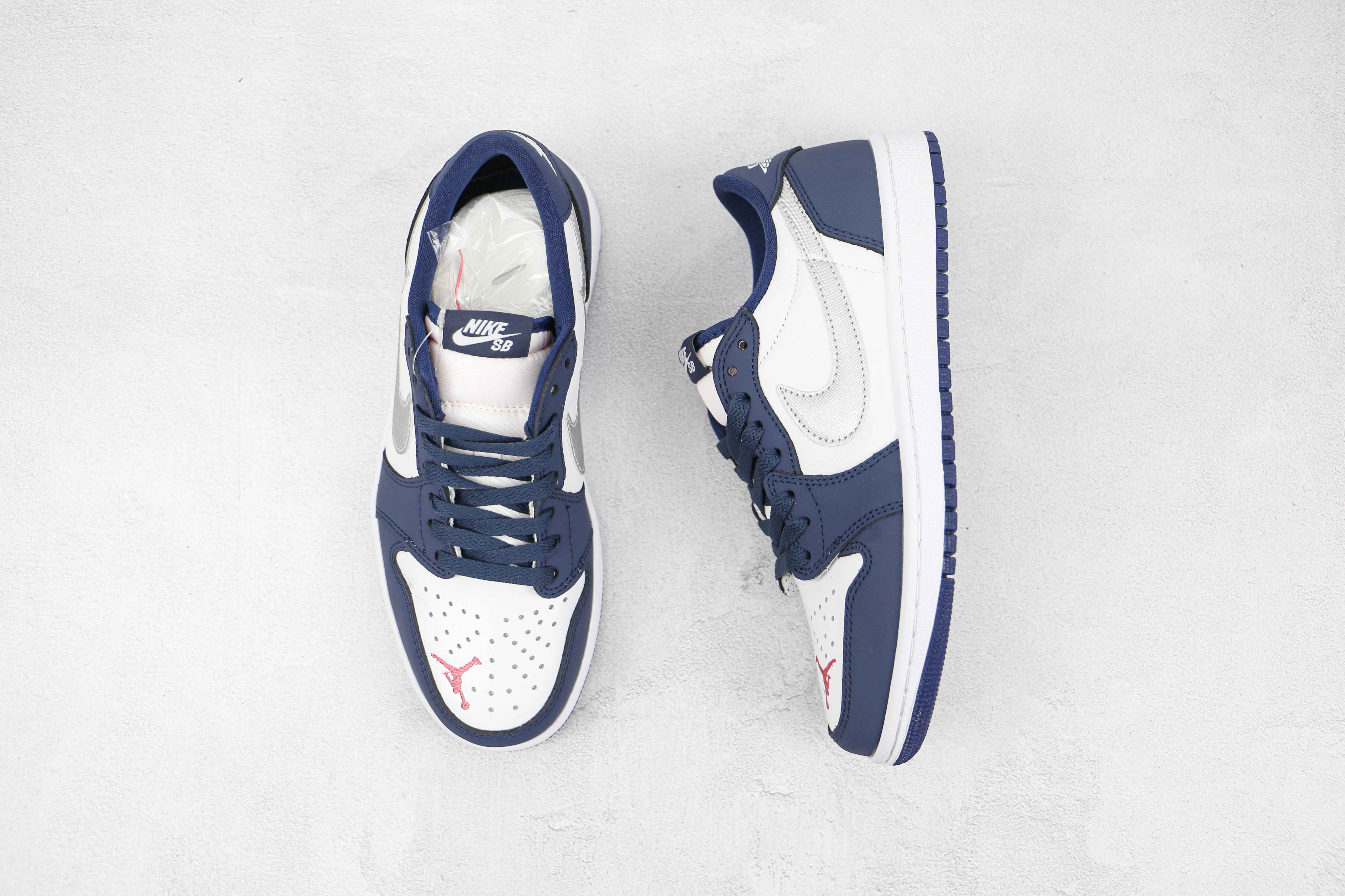 Air Jordan 1 Low Navy SB