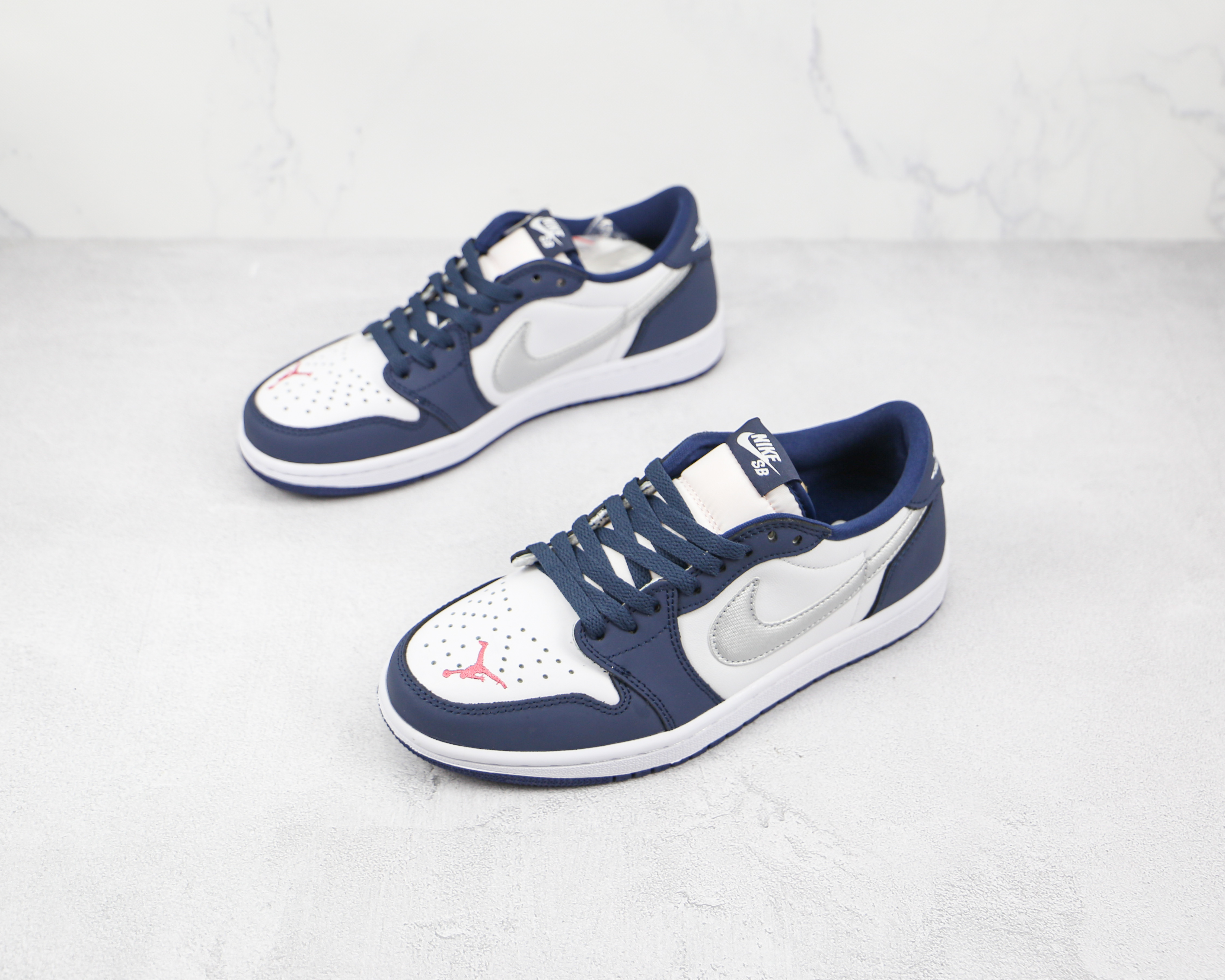 Air Jordan 1 Low Navy SB