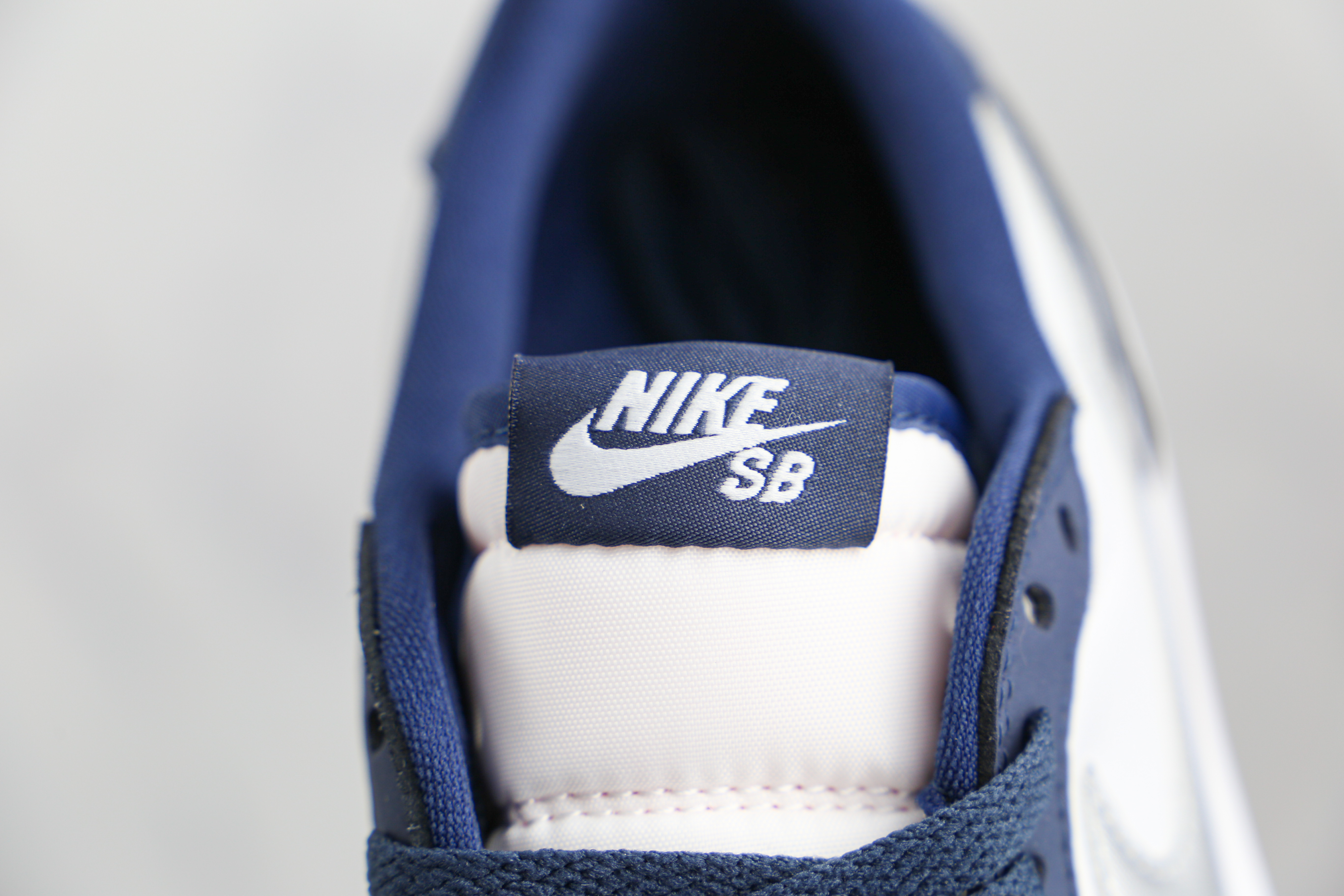 Air Jordan 1 Low Navy SB