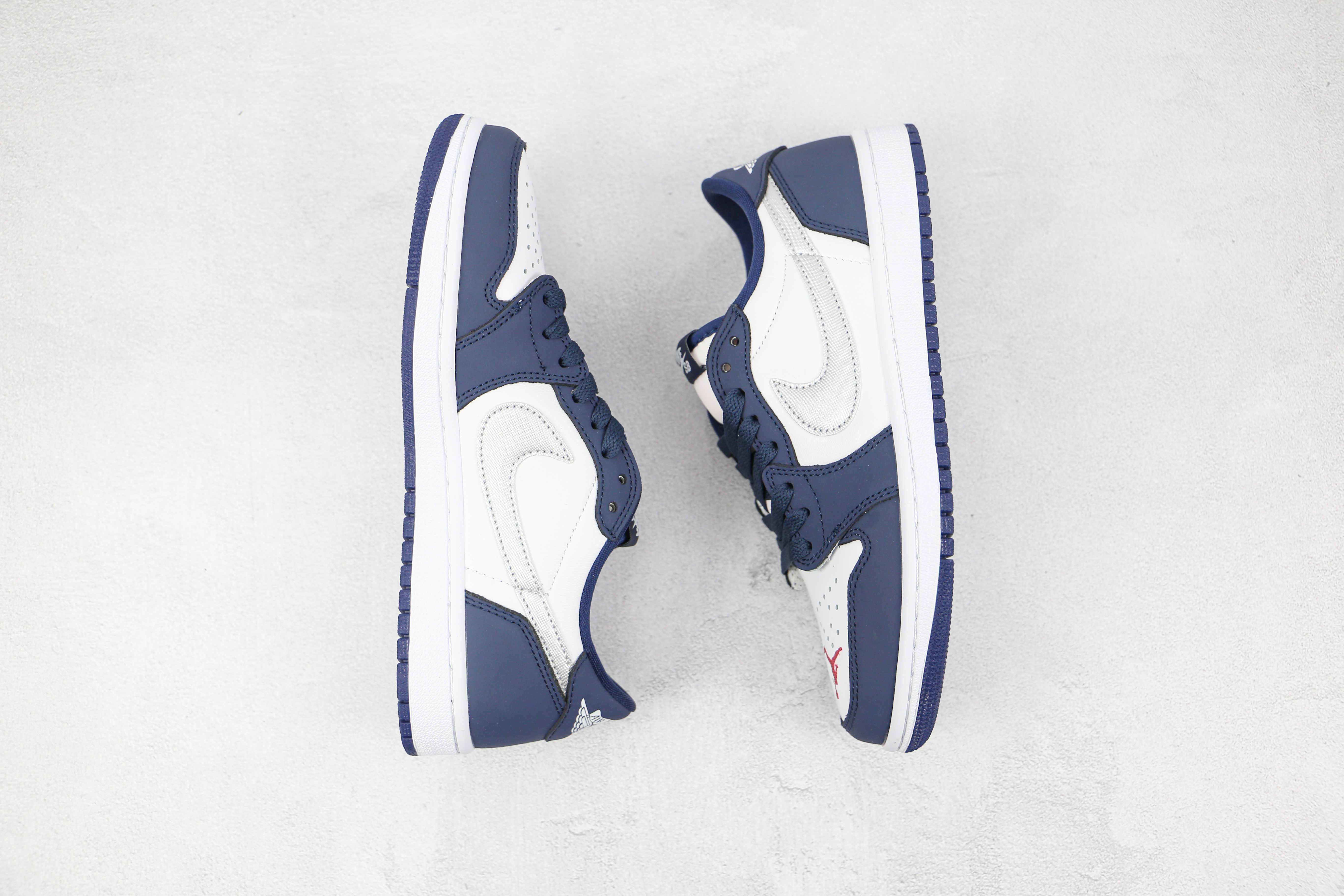 Air Jordan 1 Low Navy SB