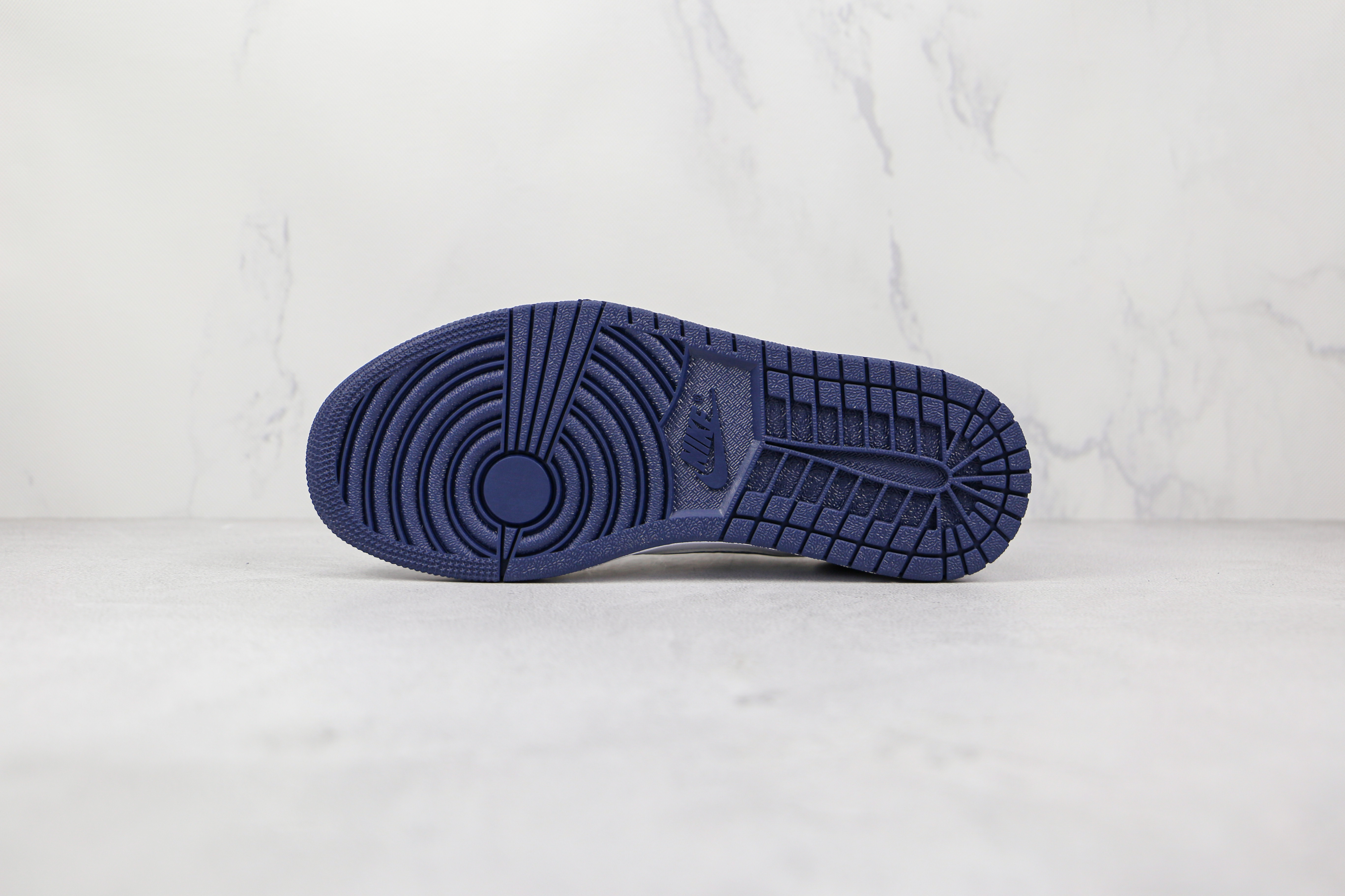 Air Jordan 1 Low Navy SB