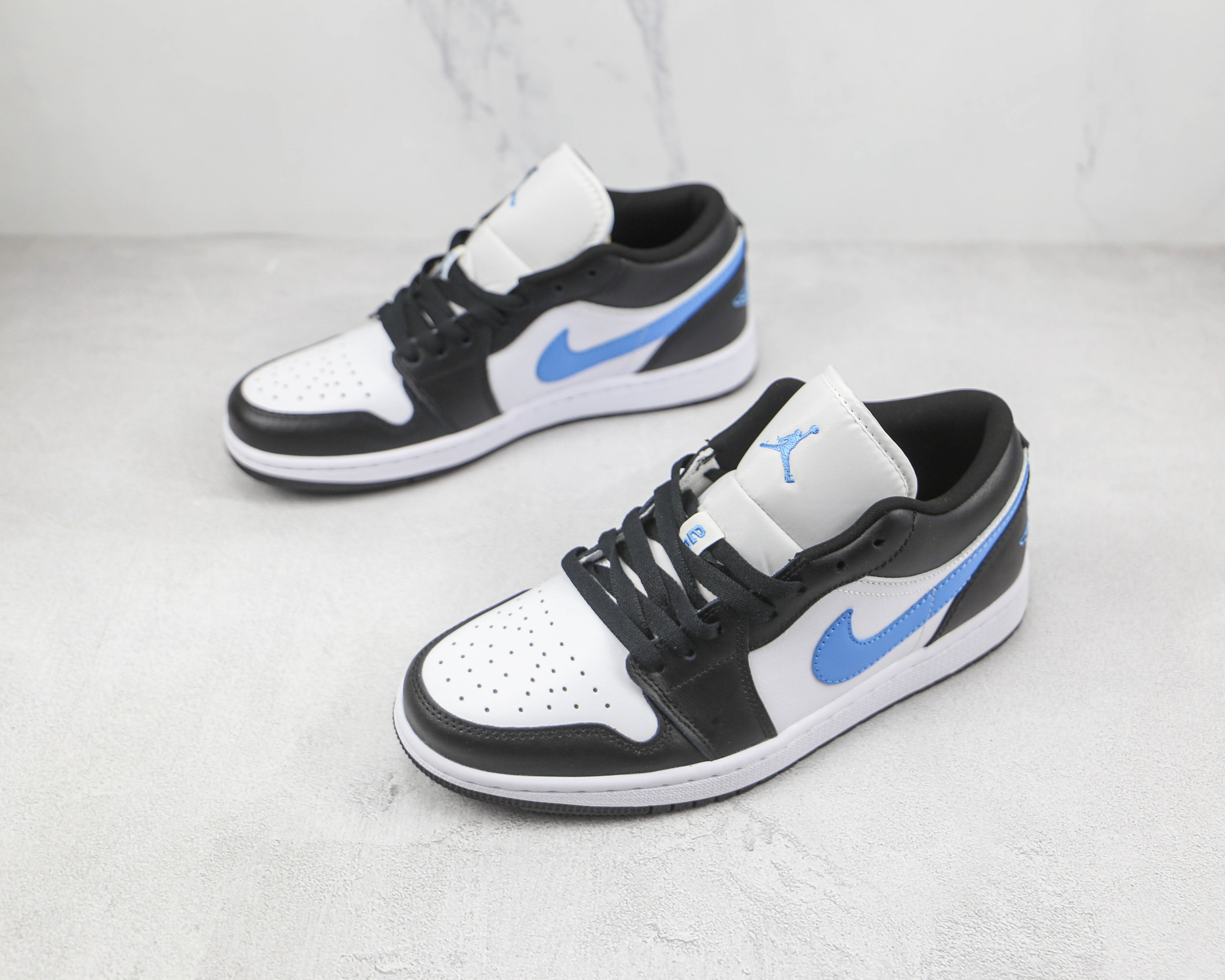 Air Jordan 1 Low University Blue