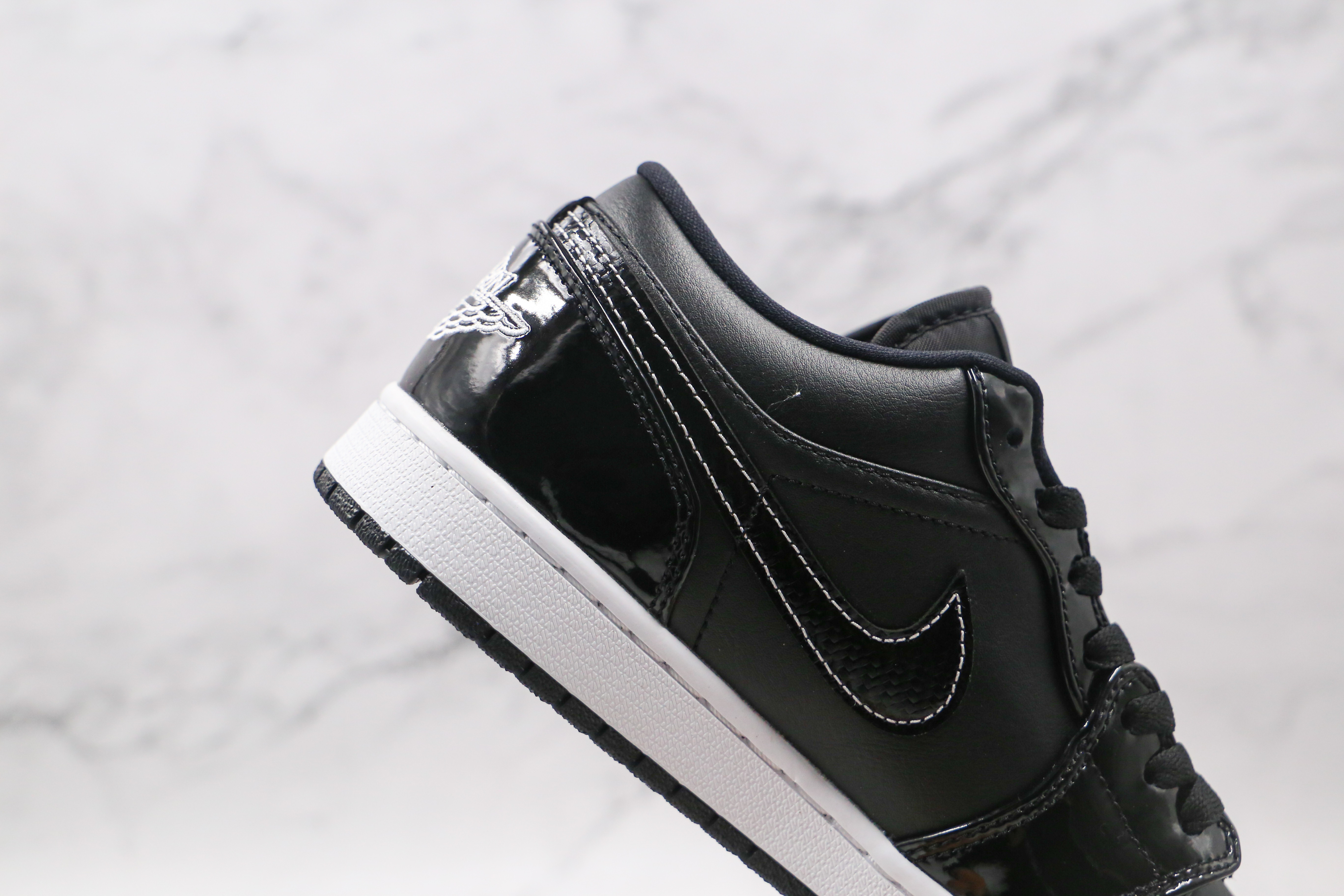 Air Jordan aj1 Low Vintage Black And White