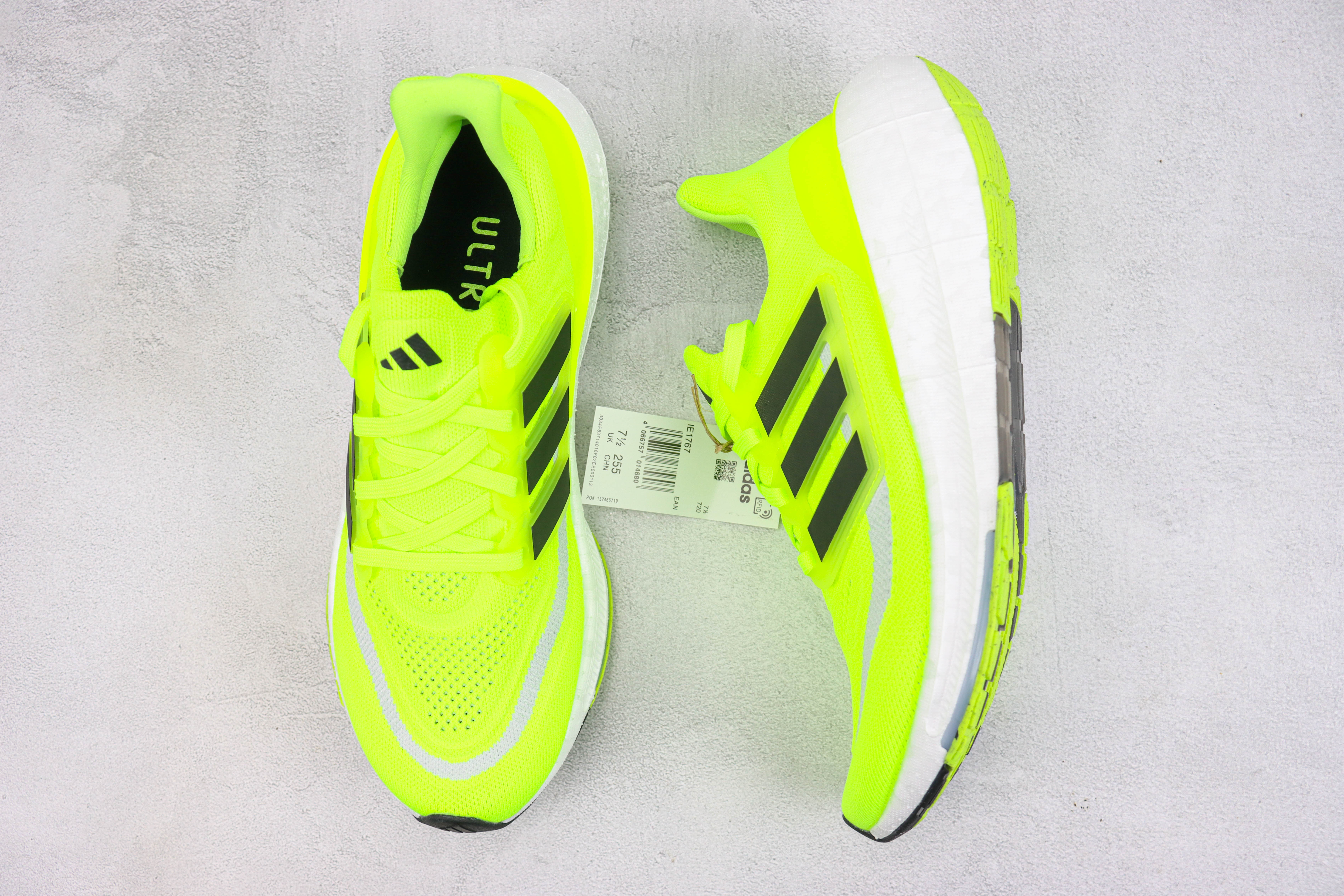 Adidas Ultra Boost 2023 LIGHT Black And White