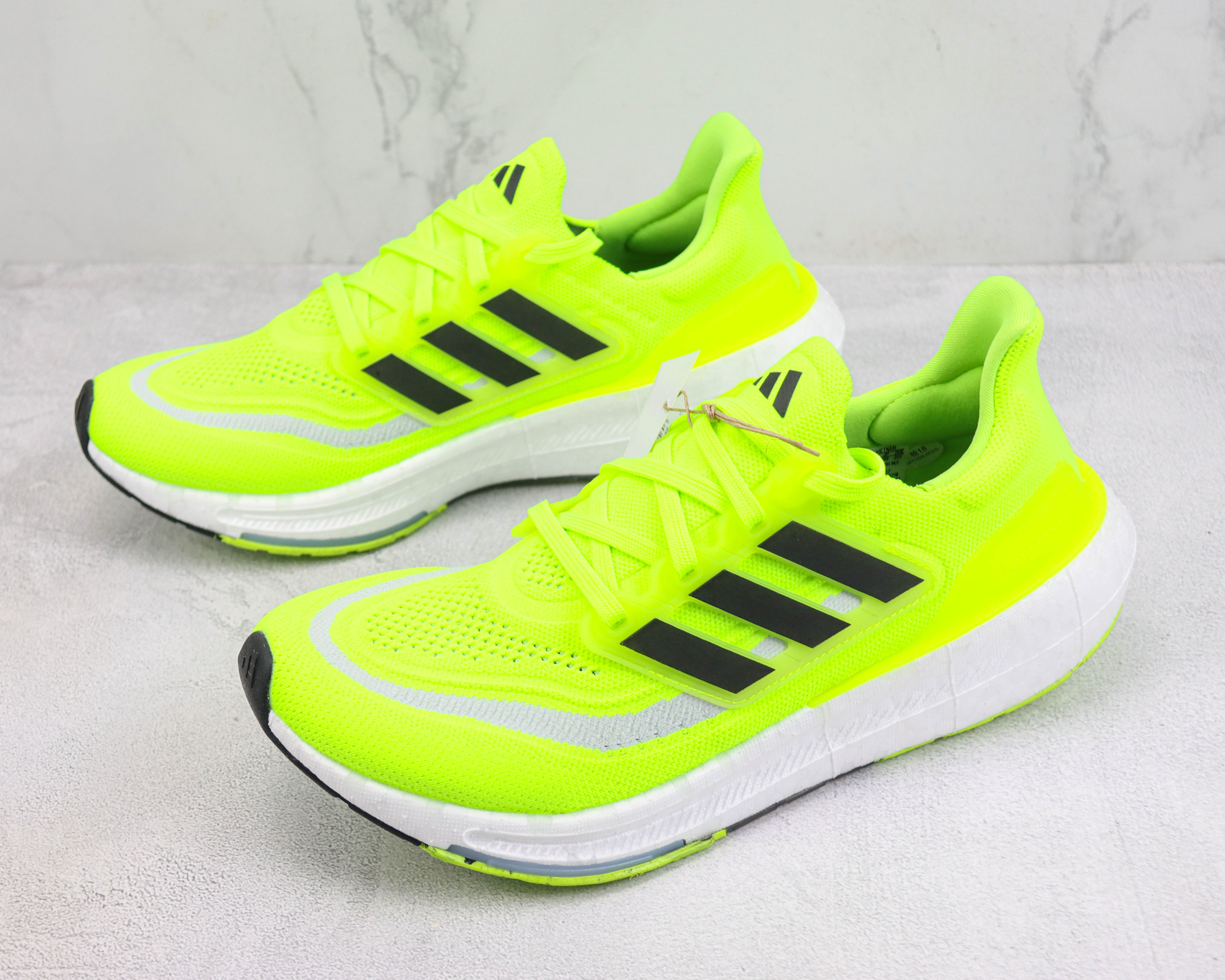 Adidas Ultra Boost 2023 LIGHT Black And White