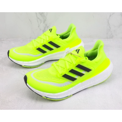 Adidas Ultra Boost 2023 LIGHT Black And White 02