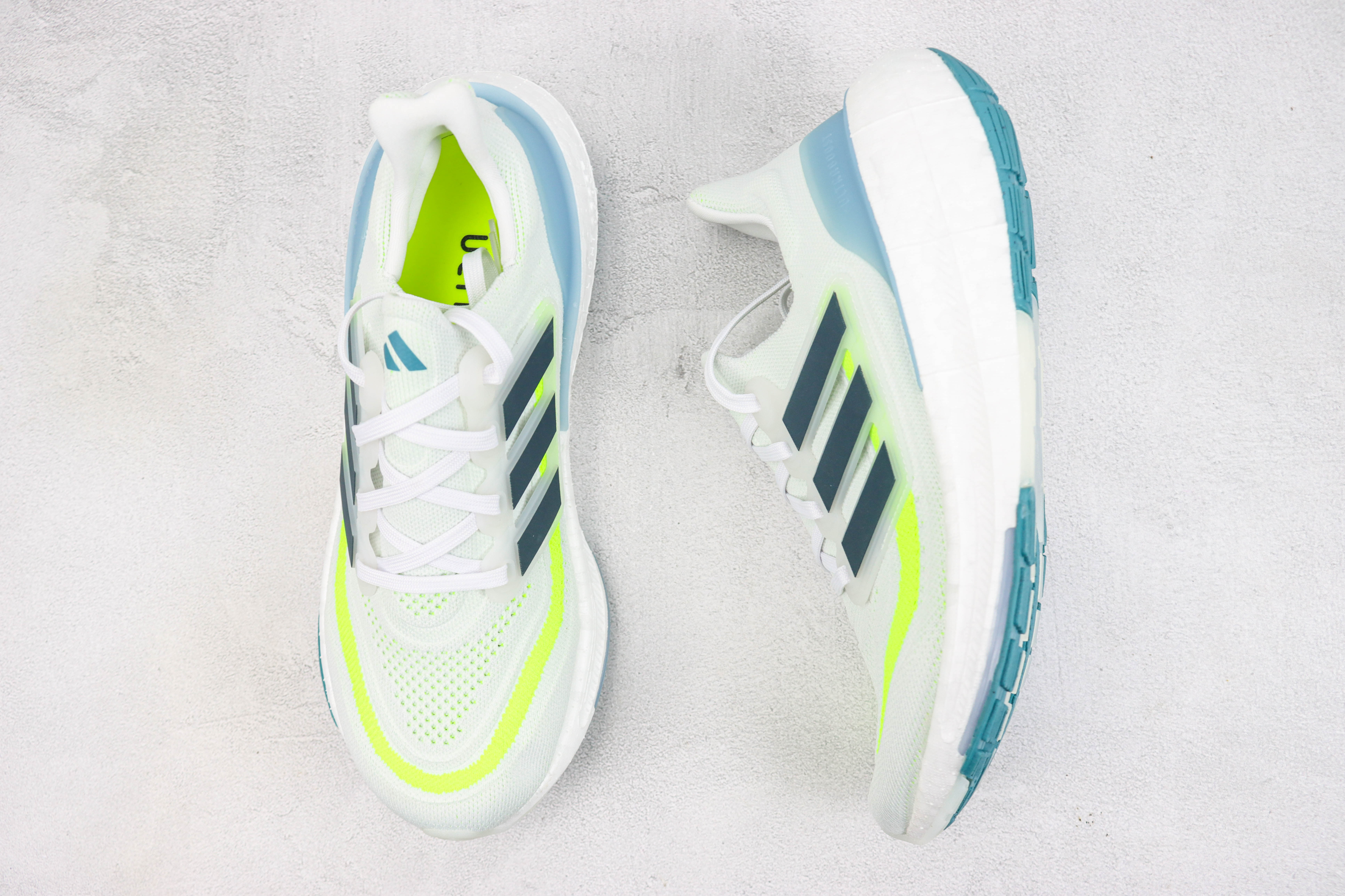 Adidas Ultra Boost 2023 LIGHT Black And White