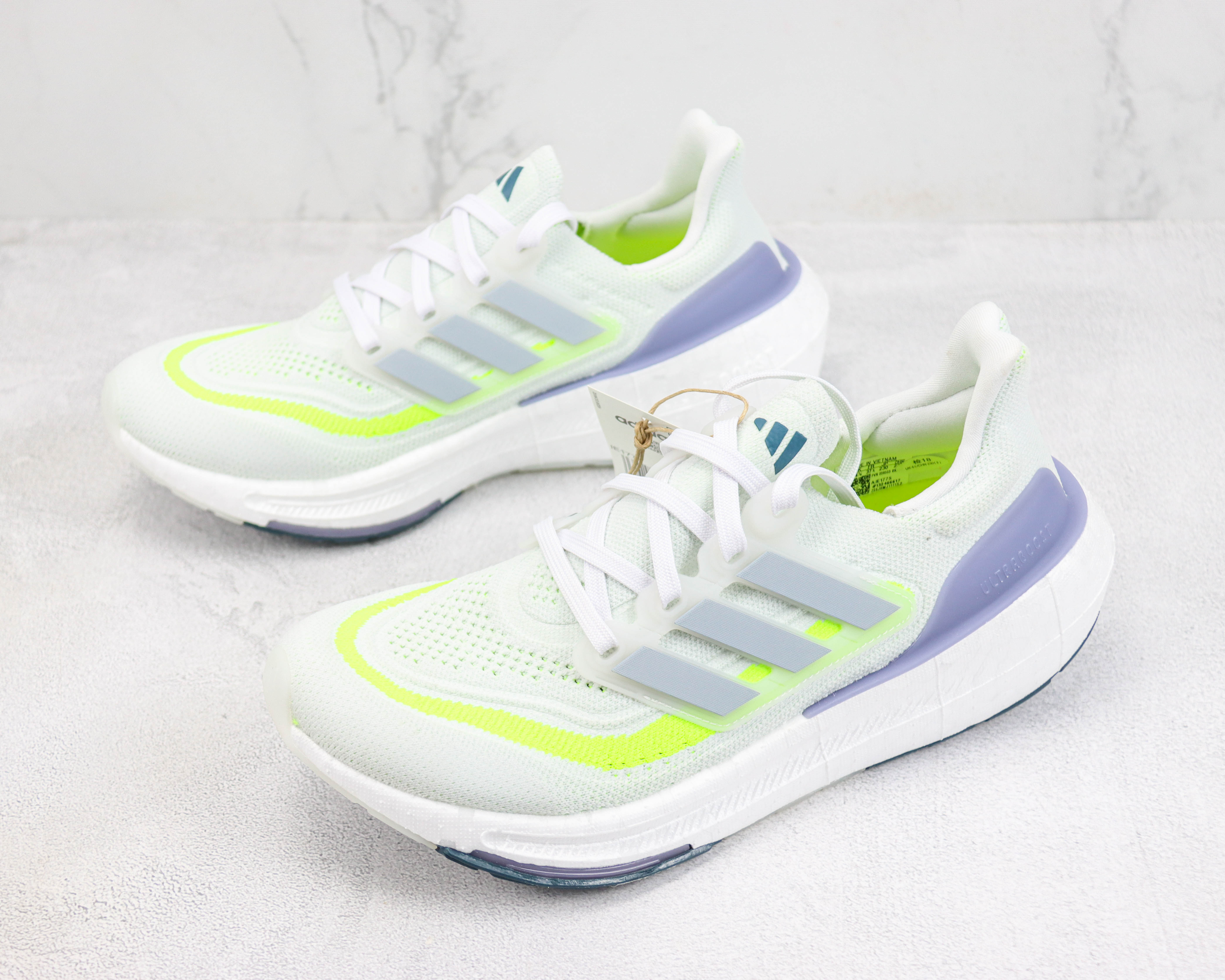 Adidas Ultra Boost 2023 LIGHT Black And White