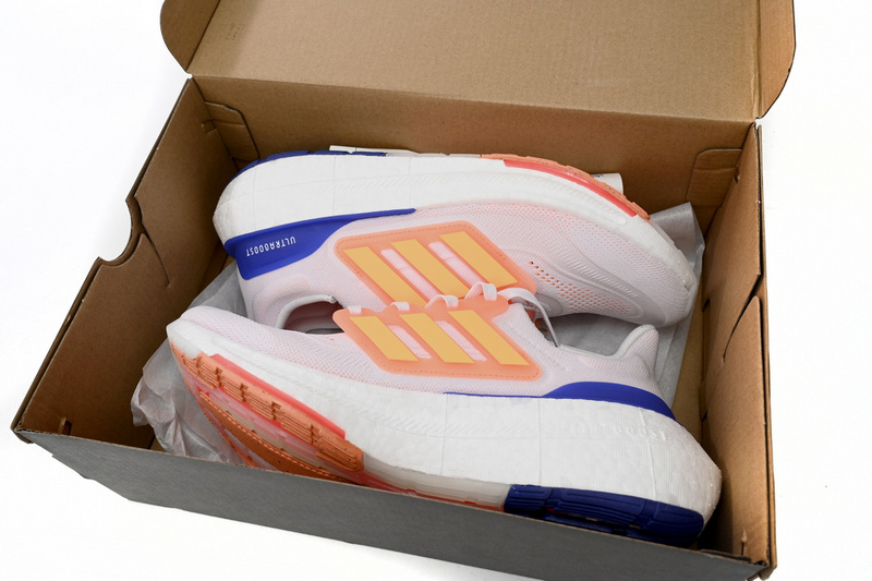 Adidas Ultra Boost 2023 LIGHT Black And White