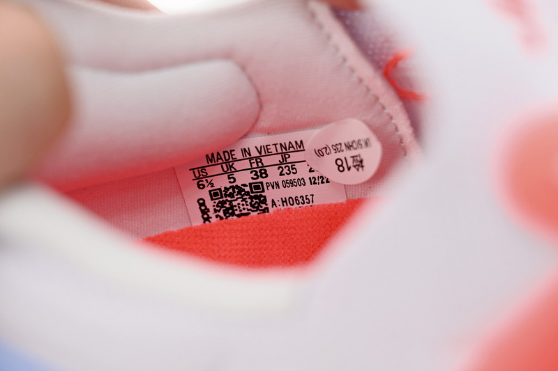 Adidas Ultra Boost 2023 LIGHT Black And White