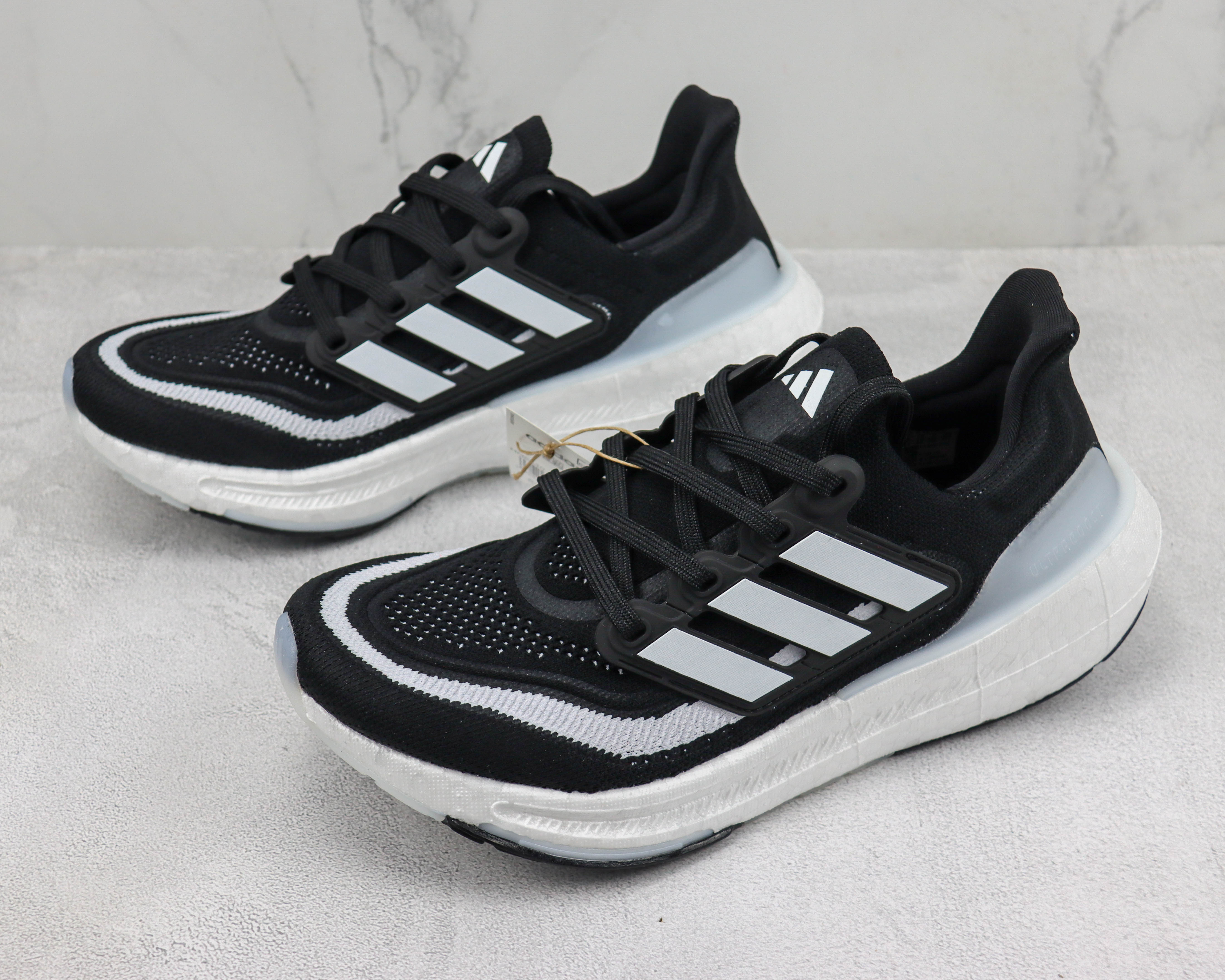 Adidas Ultra Boost 2023 LIGHT Black And White