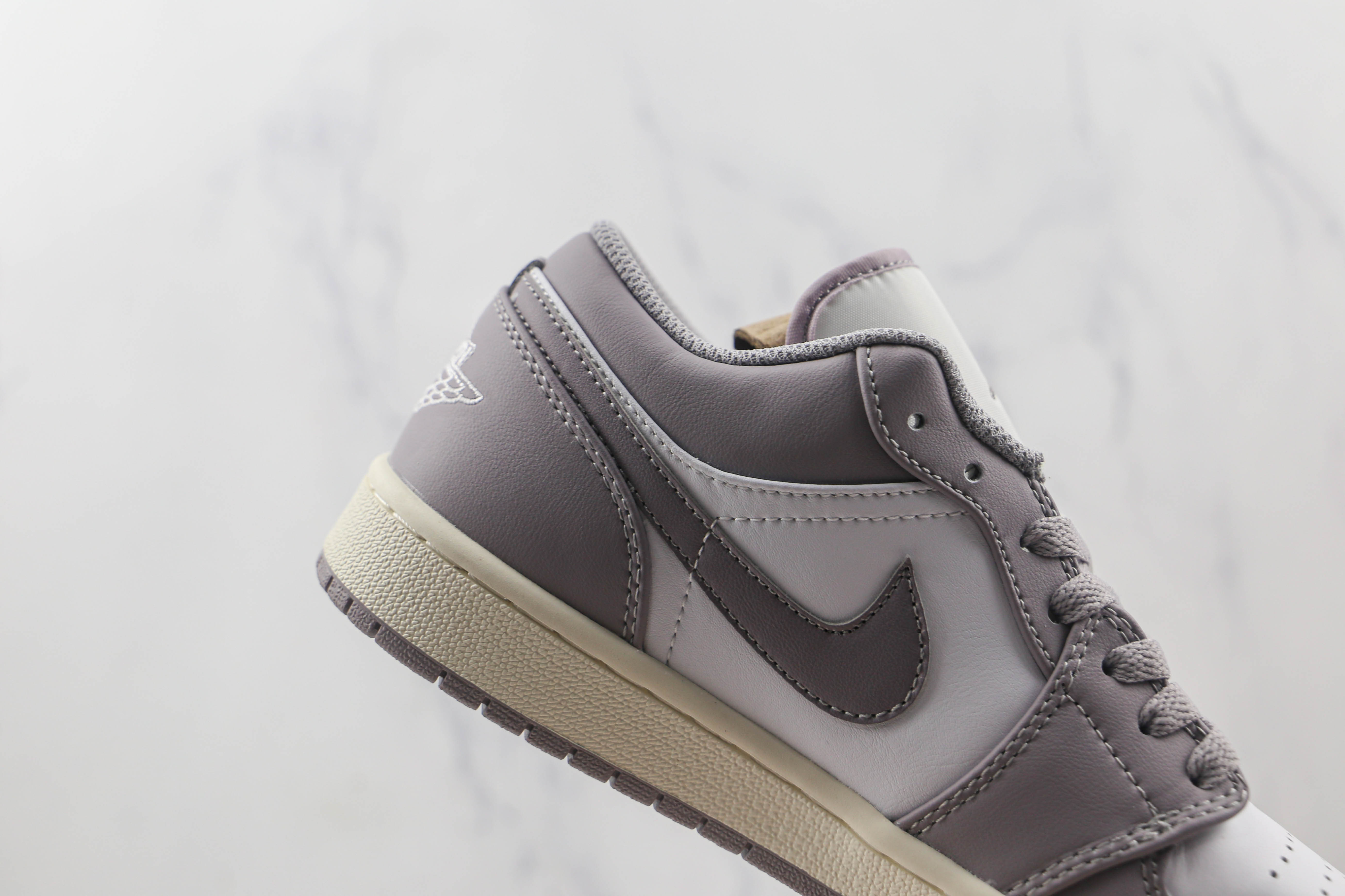 Travis Scott x Air Jordan 1 Low Retro Grey