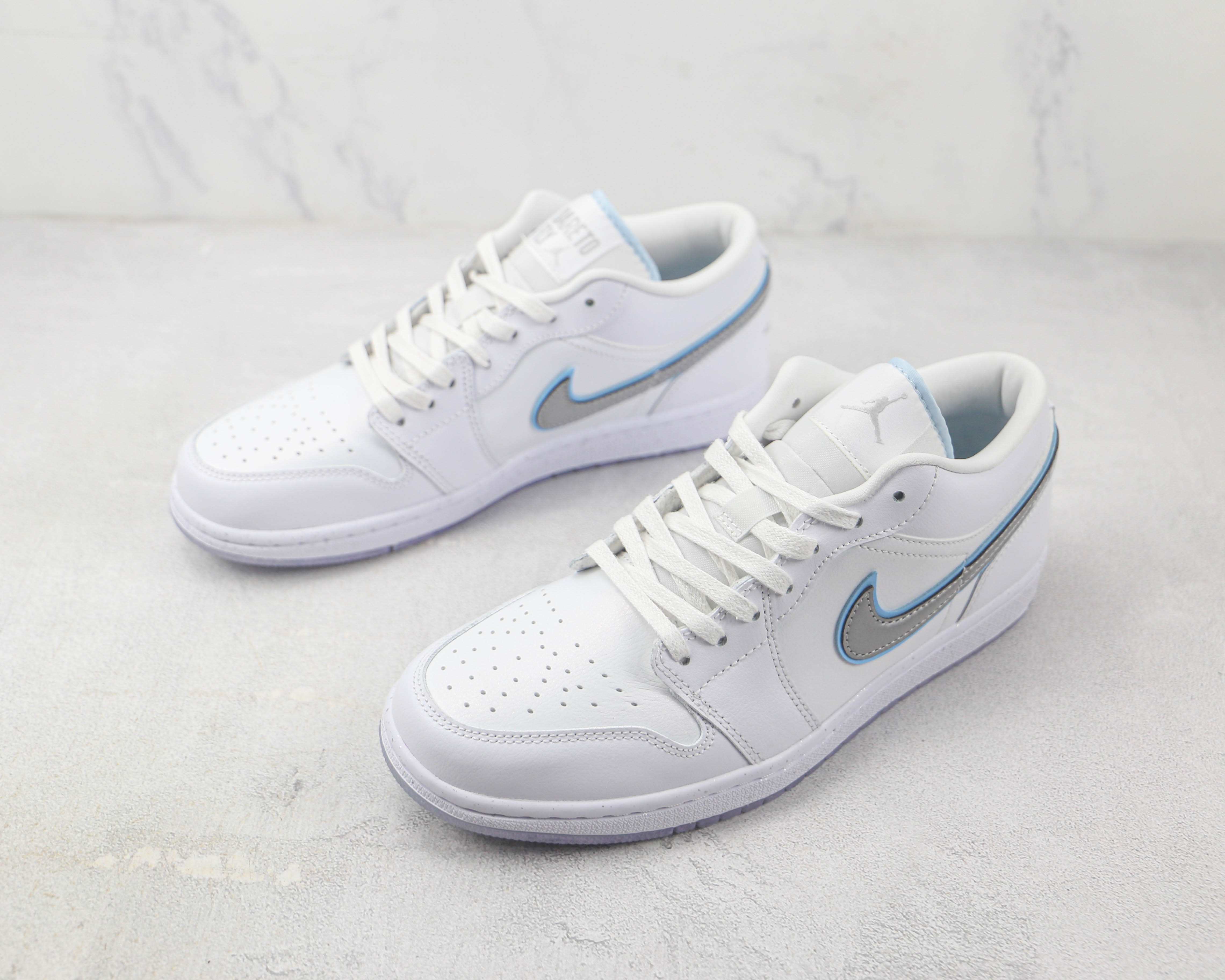 Air Jordan 1 Low “Dare To Fly”