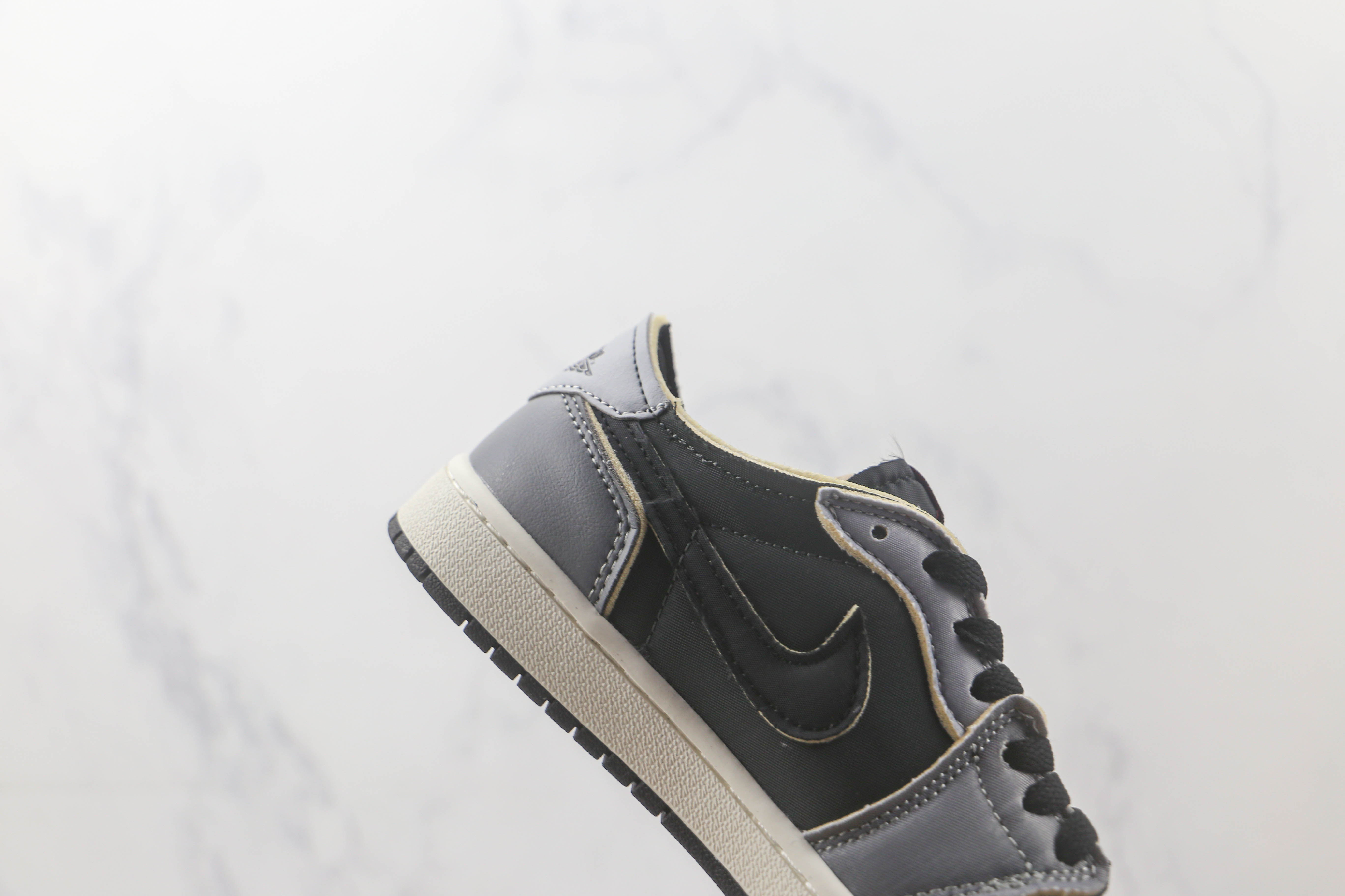 Air Jordan 1 Low Black Grey