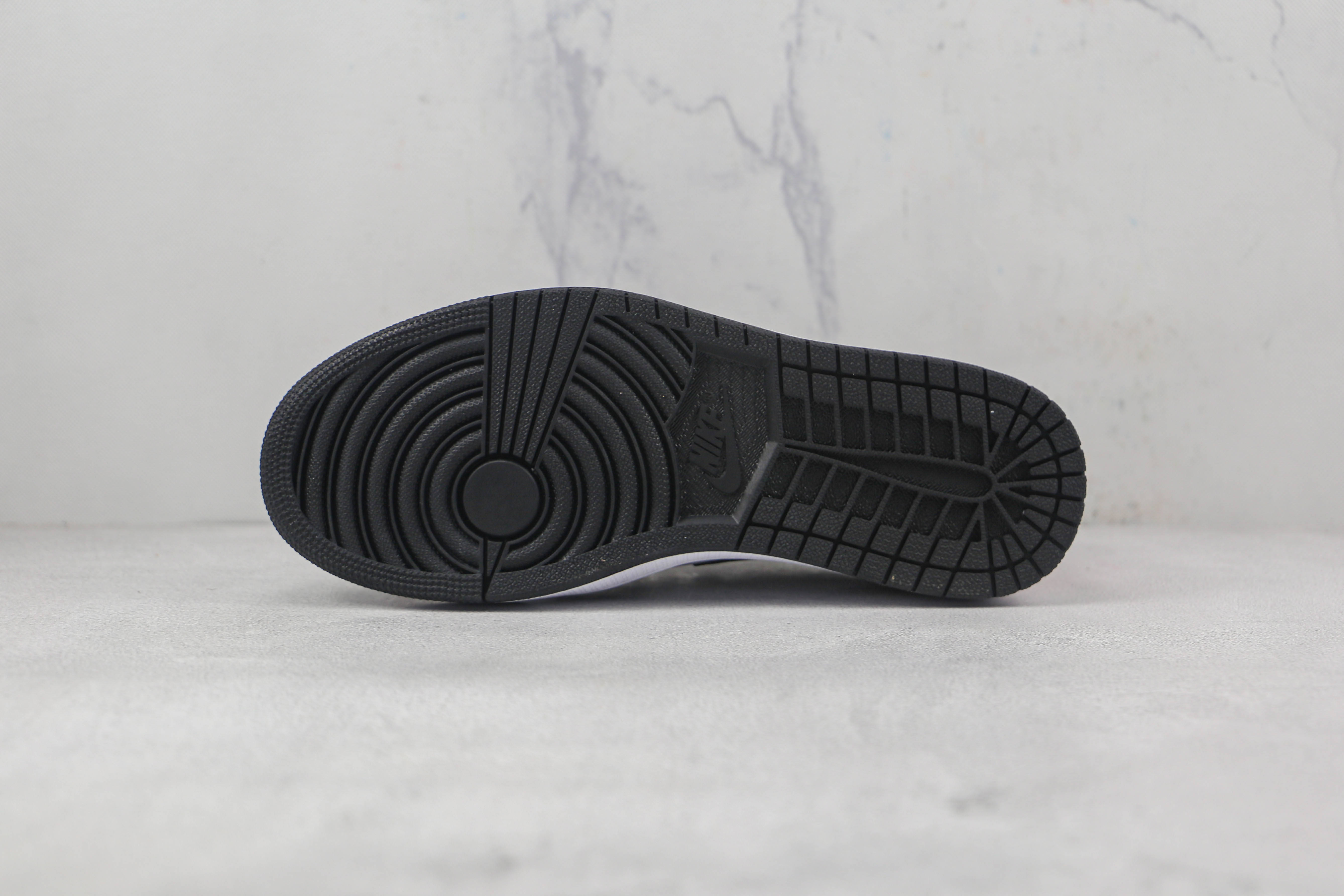 Air Jordan 1 Low Bleached Coral