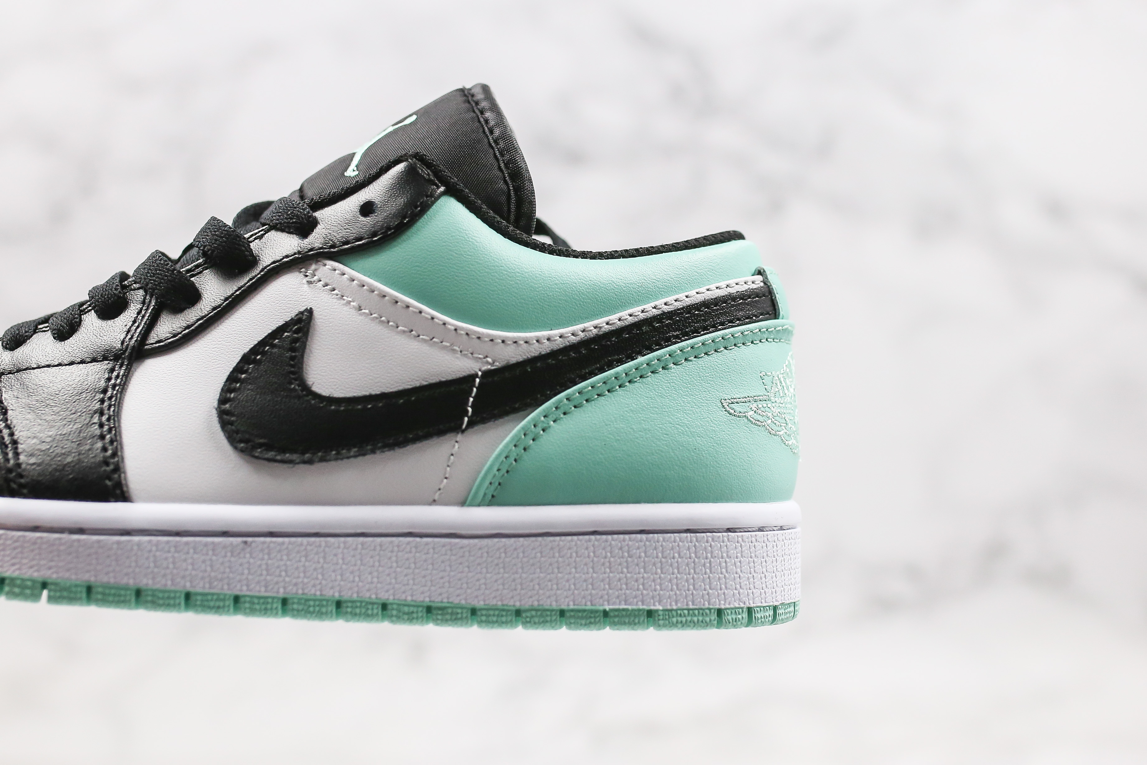 Air Jordan 1 Low Mint Green
