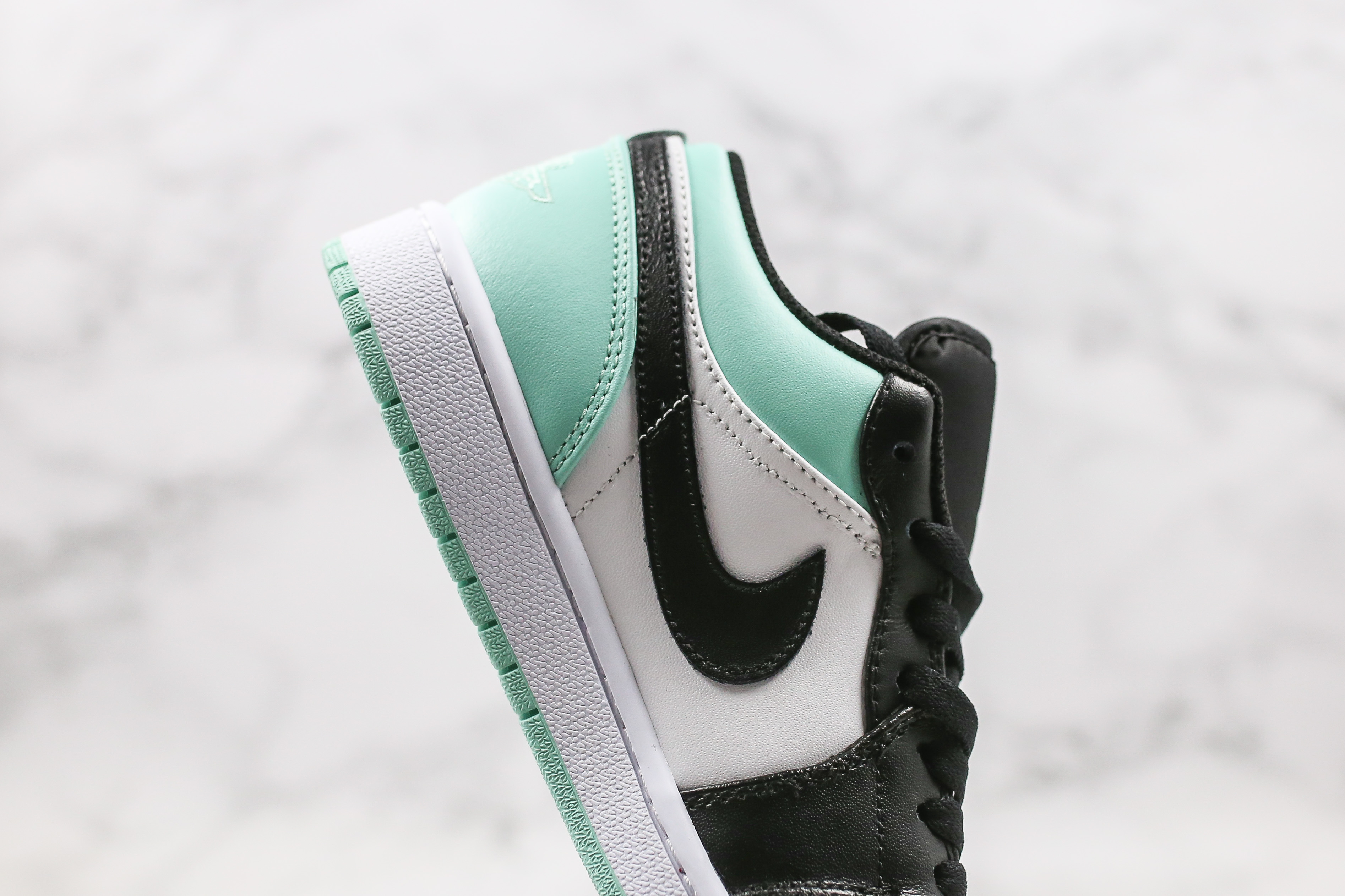 Air Jordan 1 Low Mint Green