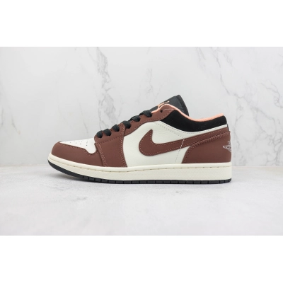 Air Jordan 1 Low Mocha 01