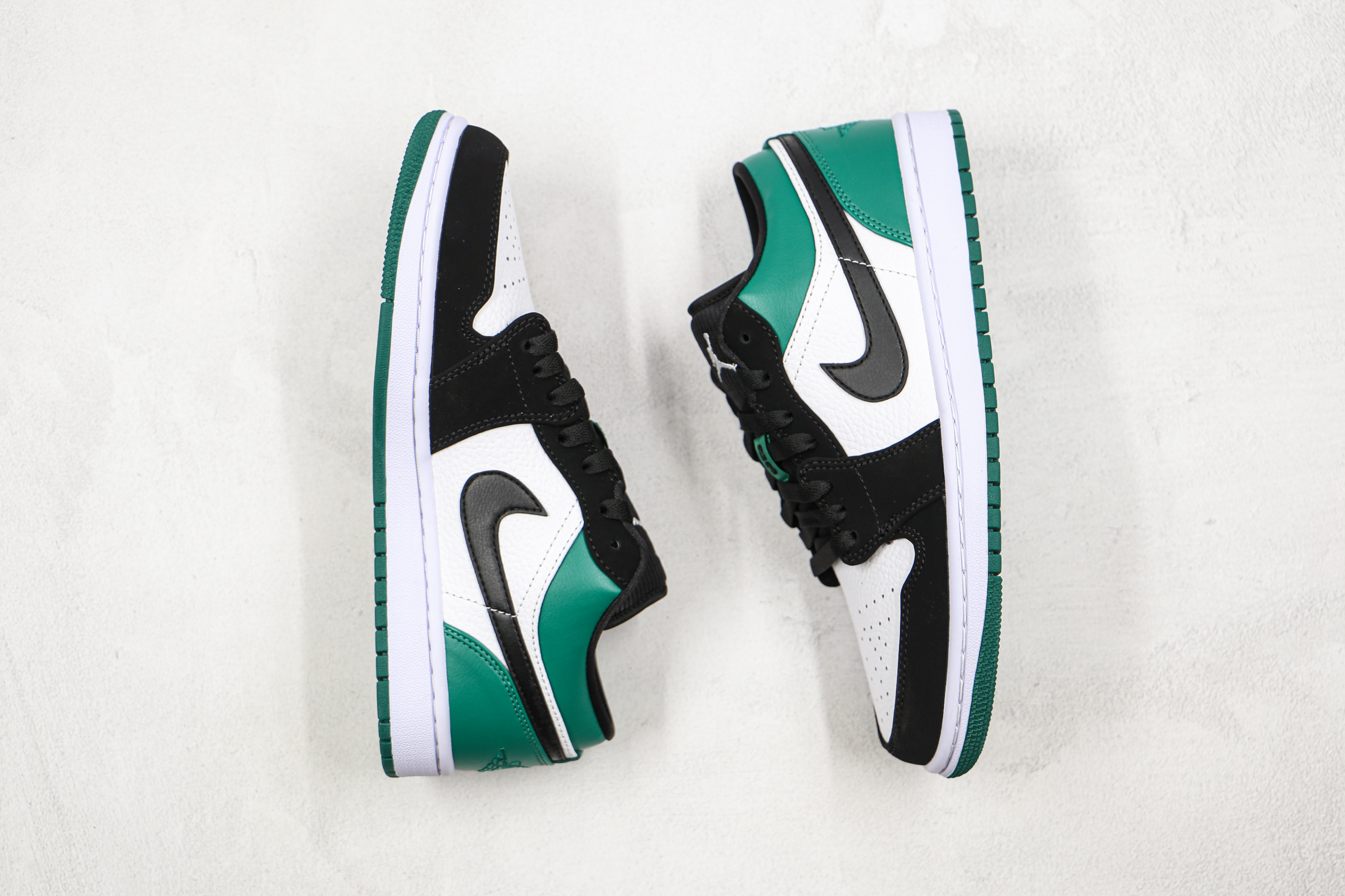 Air Jordan 1 Low Mystic Green