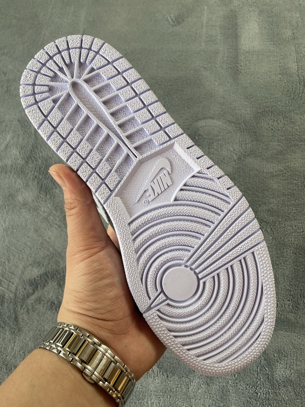 Air Jordan 1 Low Oxygen Purple