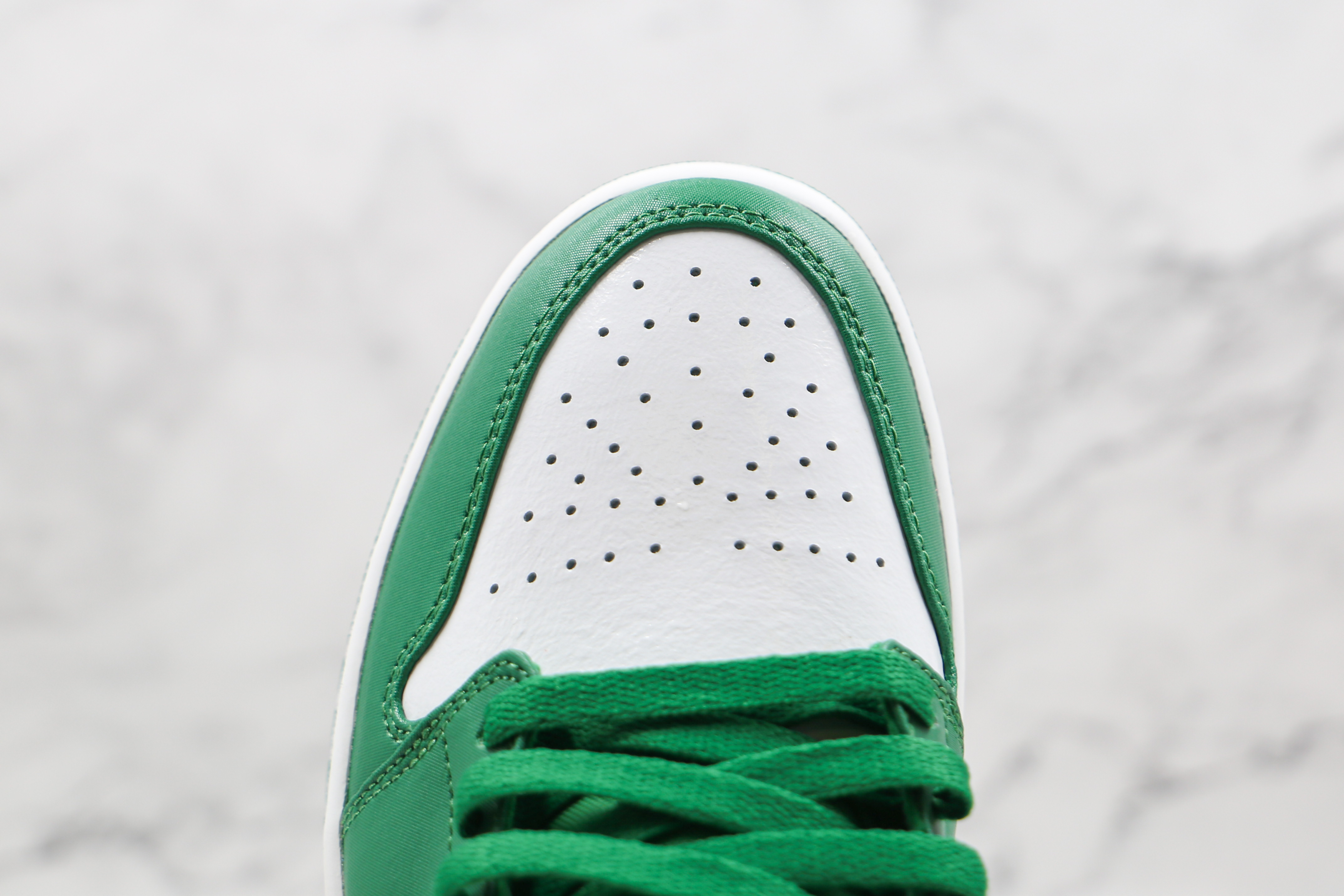 Air Jordan 1 Low Pine Green