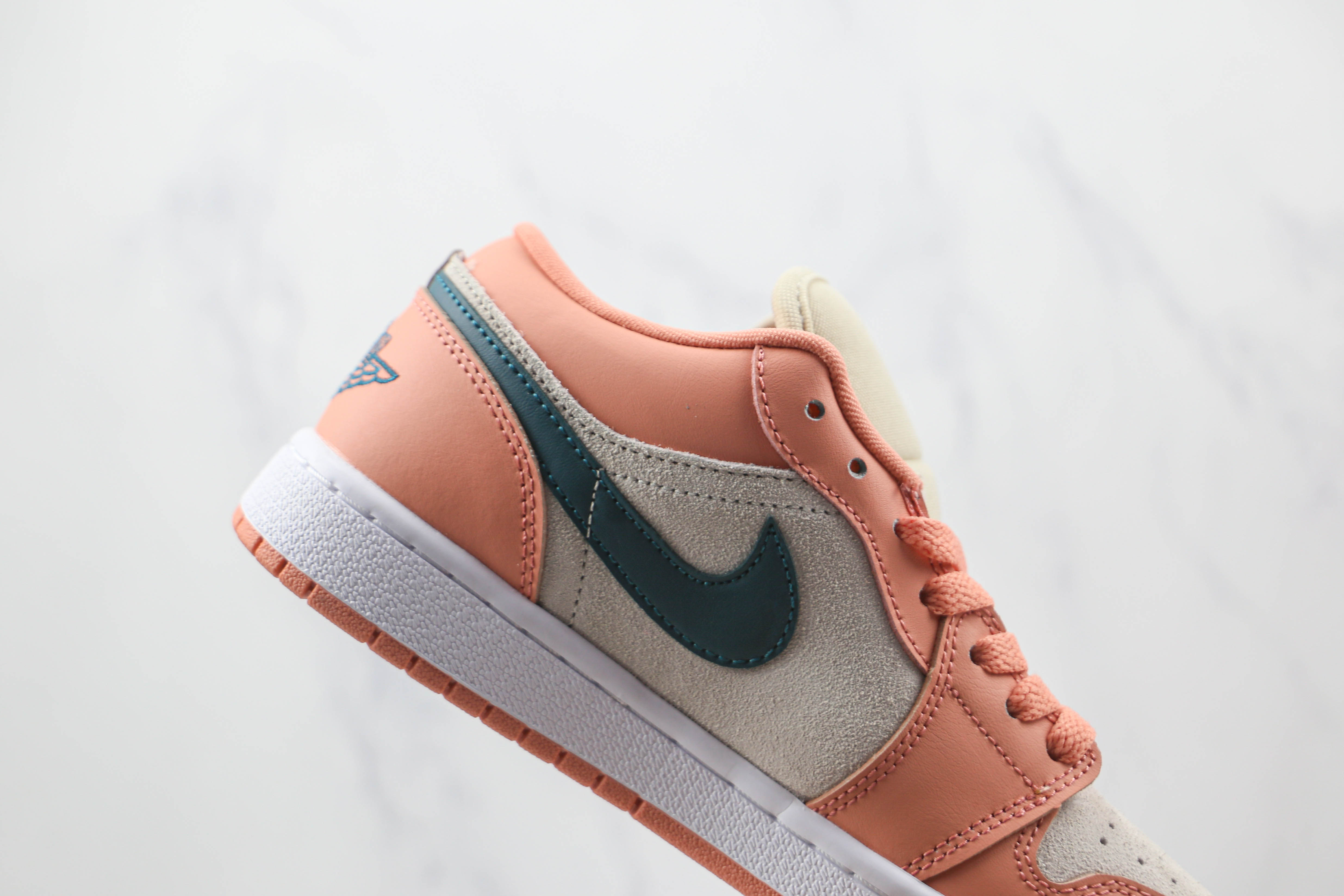 Air Jordan 1 Low Pink Blue