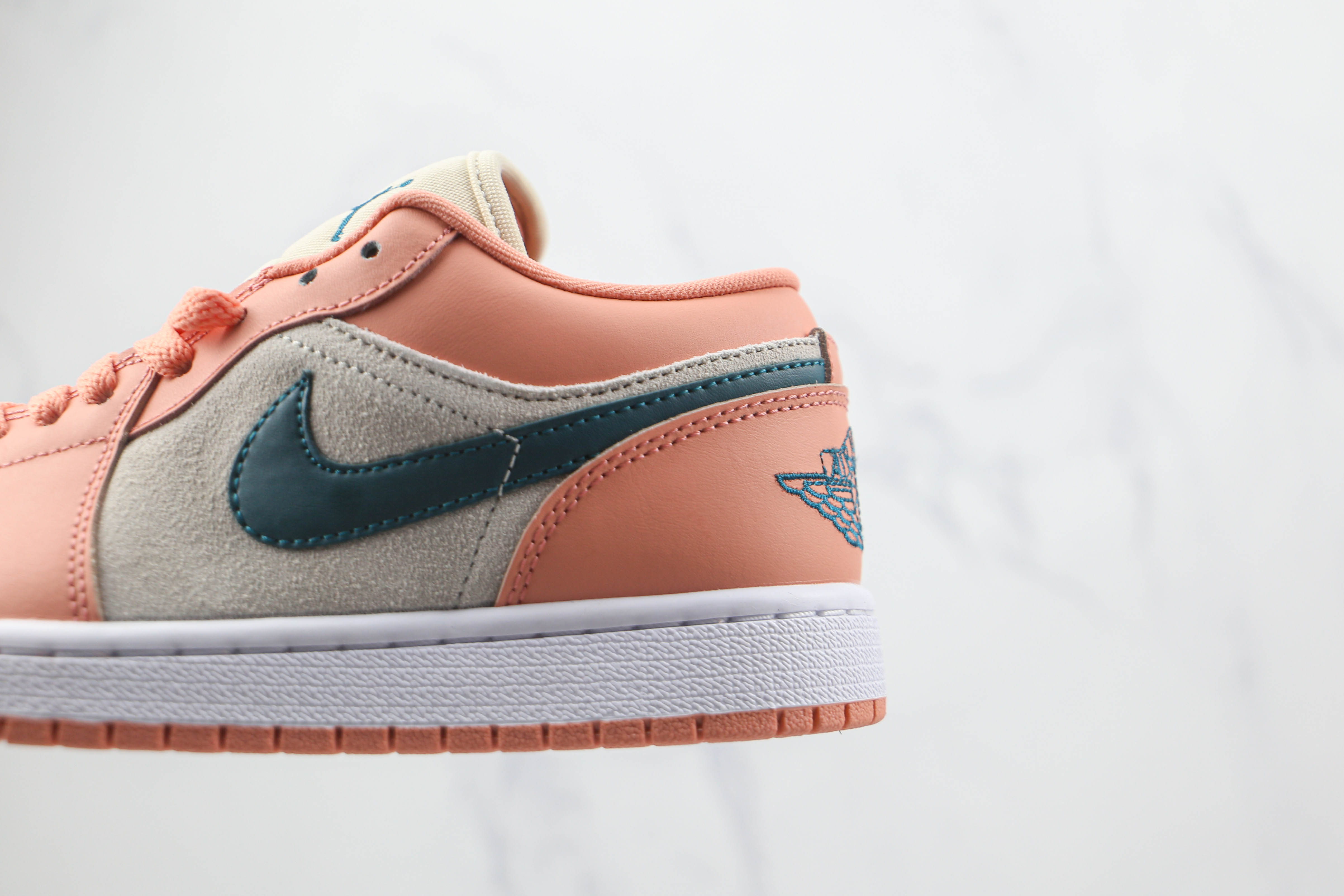 Air Jordan 1 Low Pink Blue