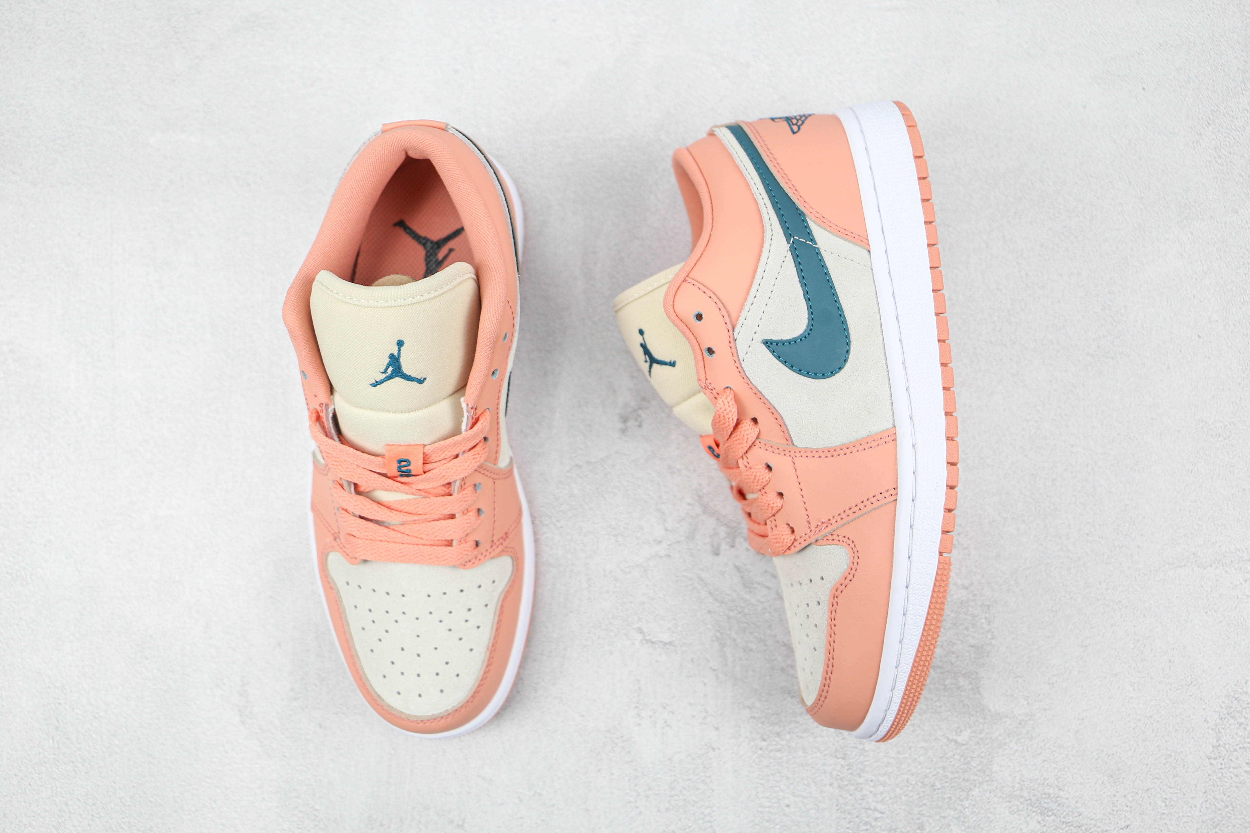Air Jordan 1 Low Pink Blue