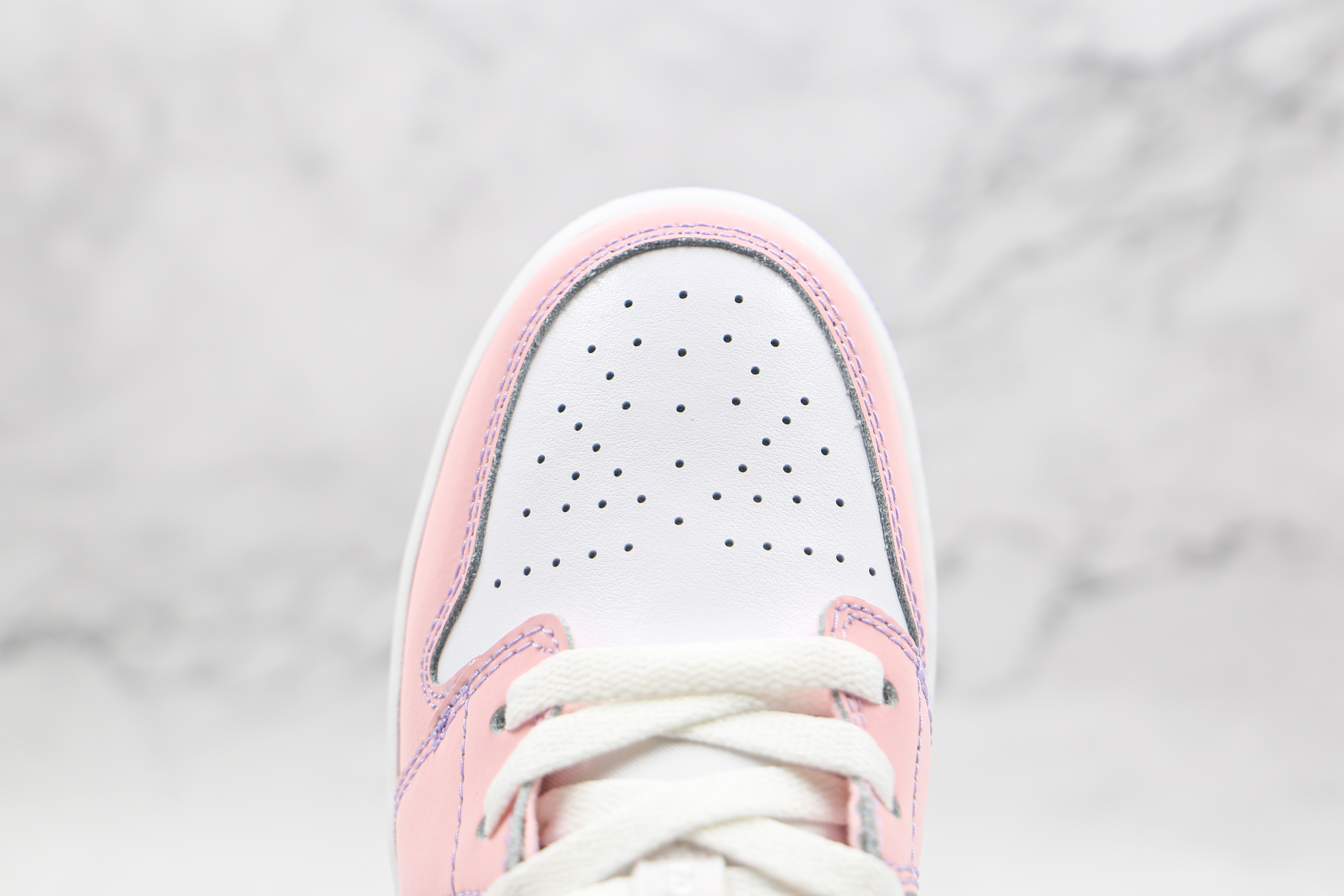 Air Jordan 1 Low SE Arctic Punch
