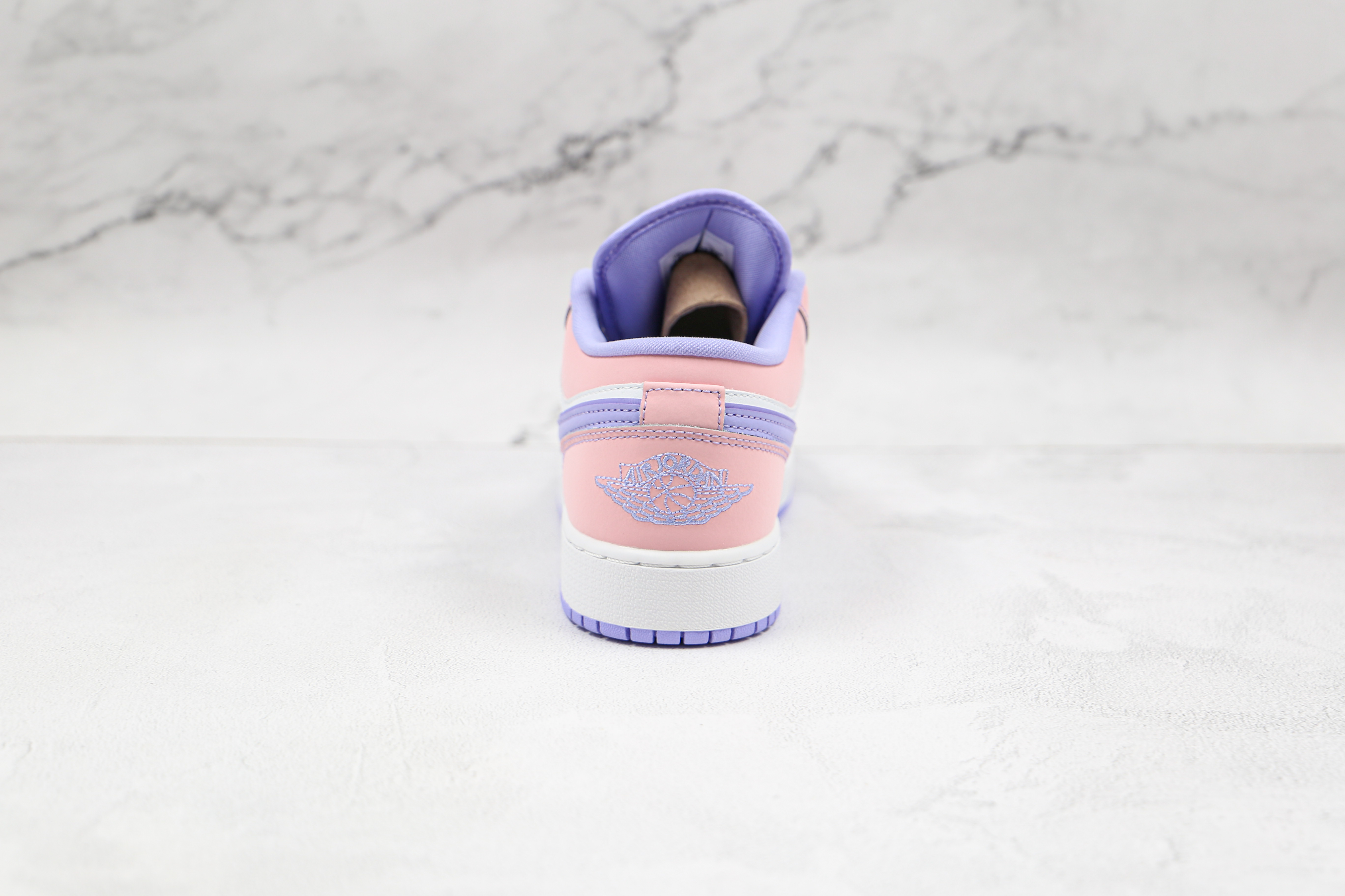 Air Jordan 1 Low SE Arctic Punch