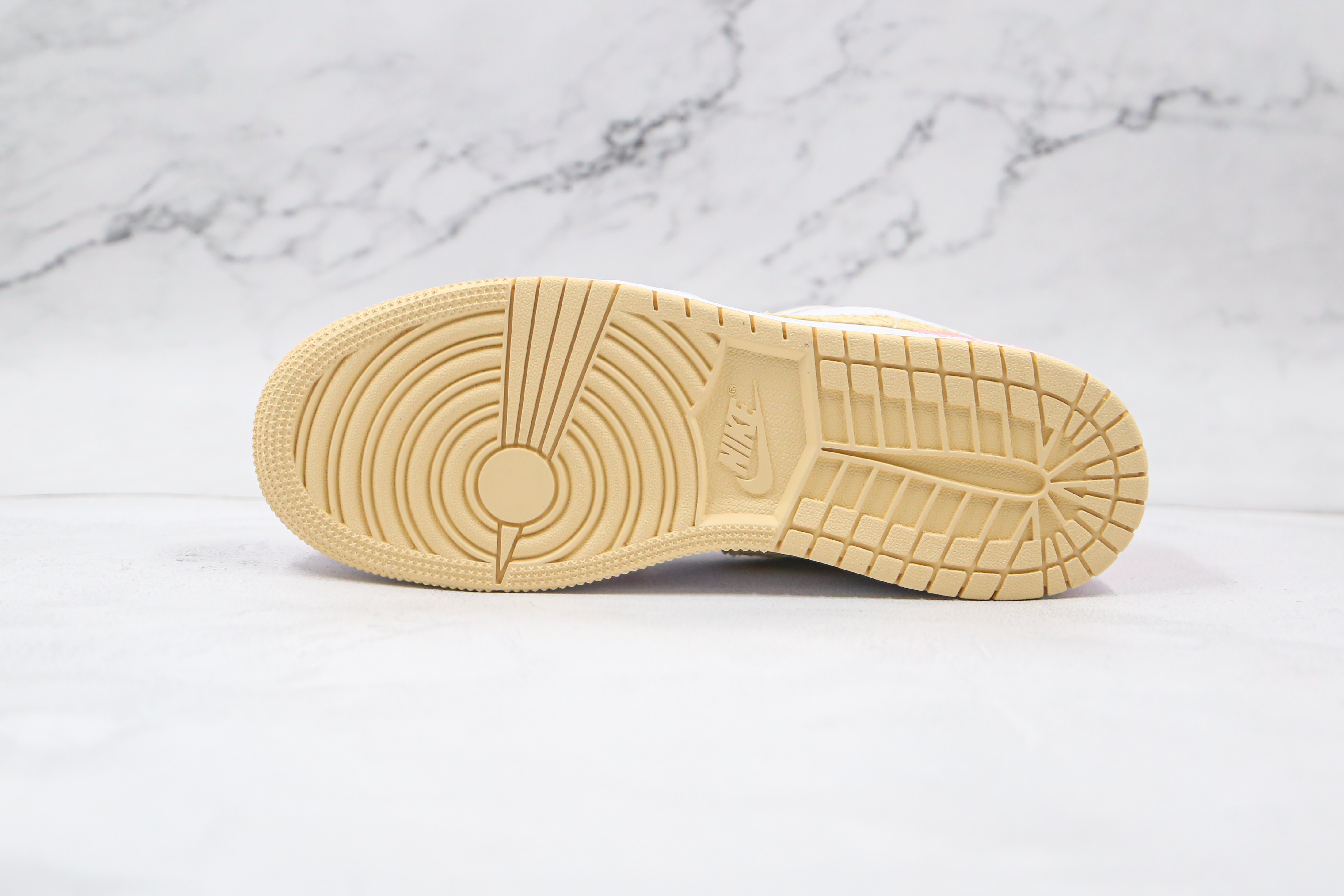 Air Jordan 1 Low SE GS Paint Drip