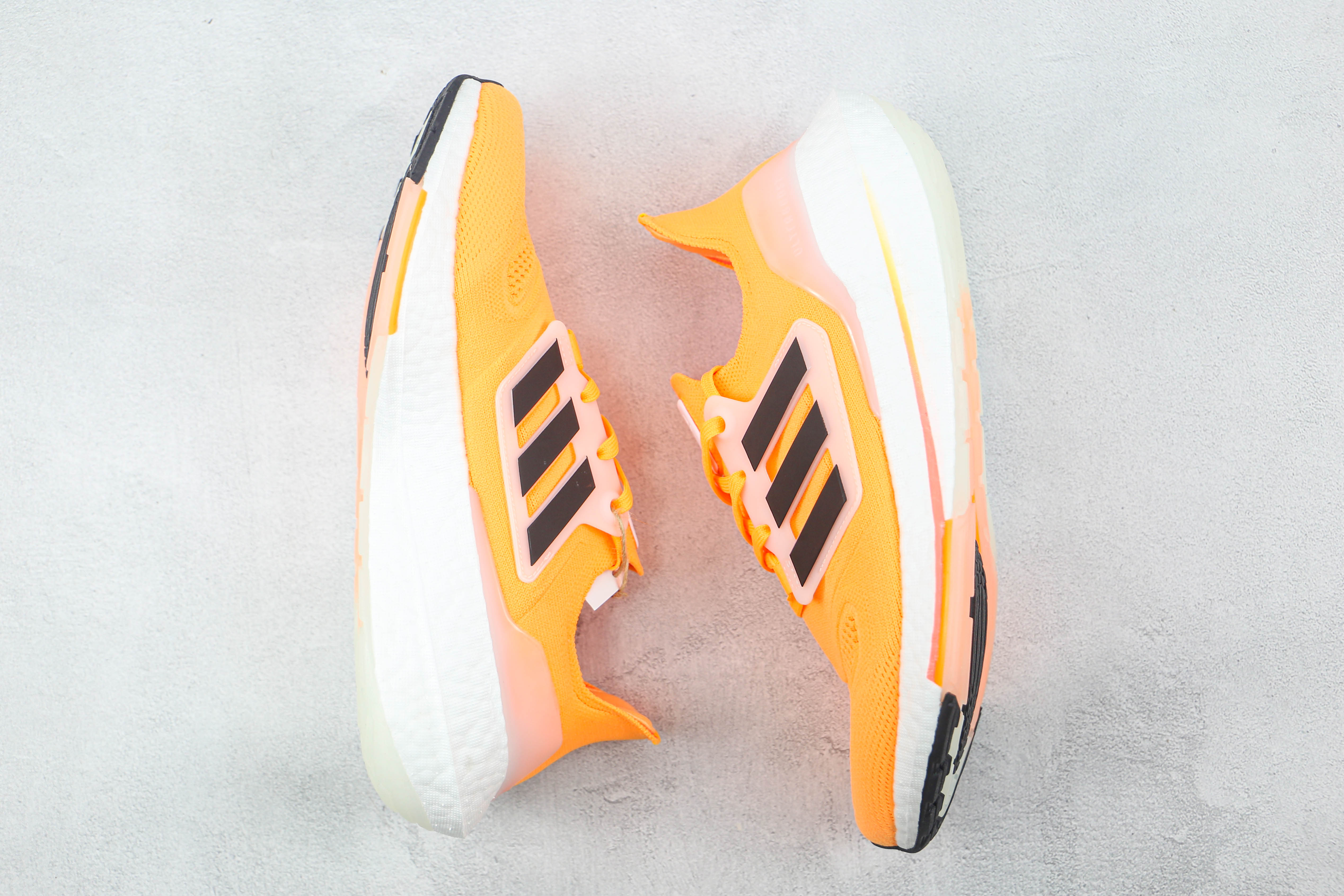 Adidas Ultra Boost 2022 Orange