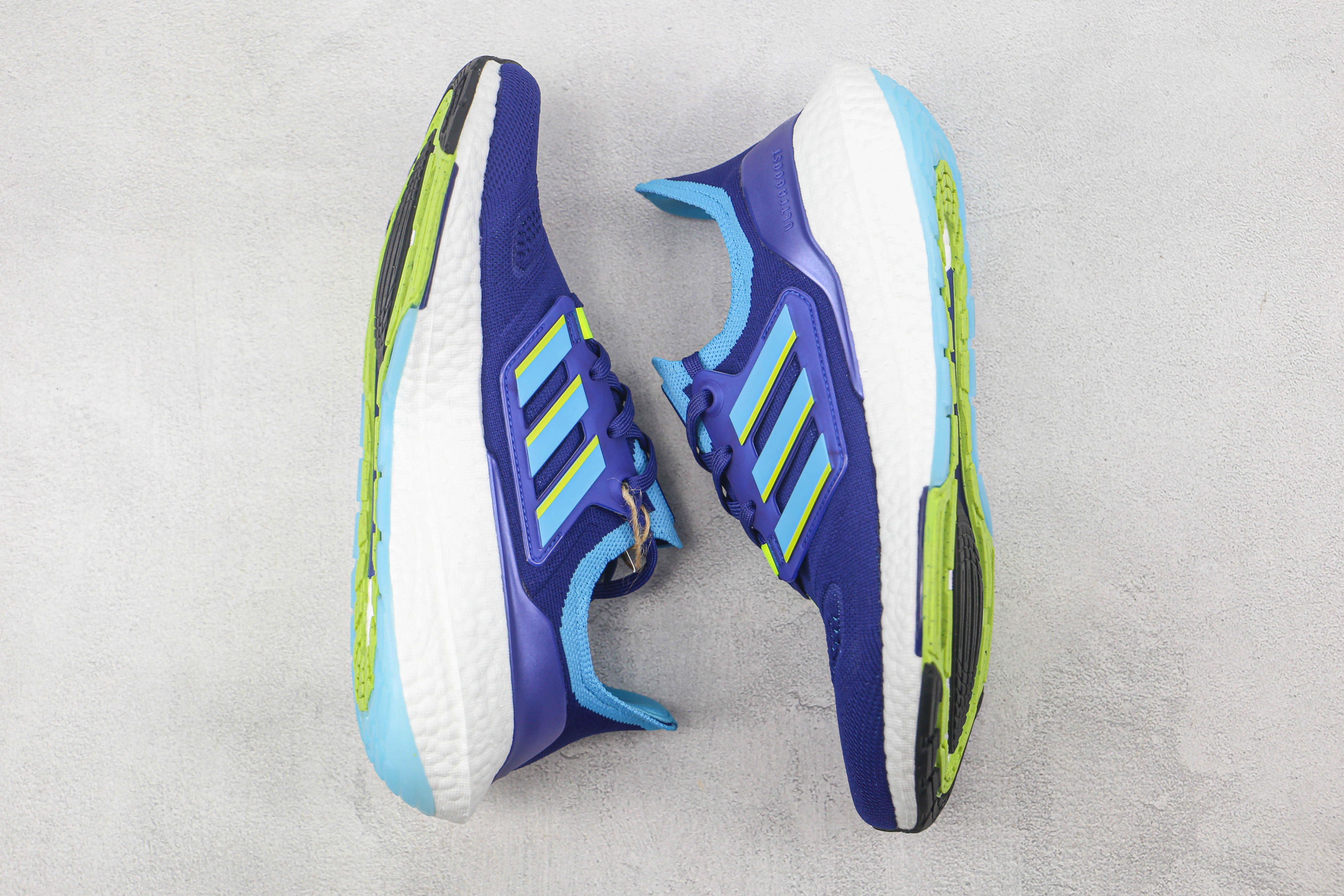 Adidas Ultra Boost 2022 Blue